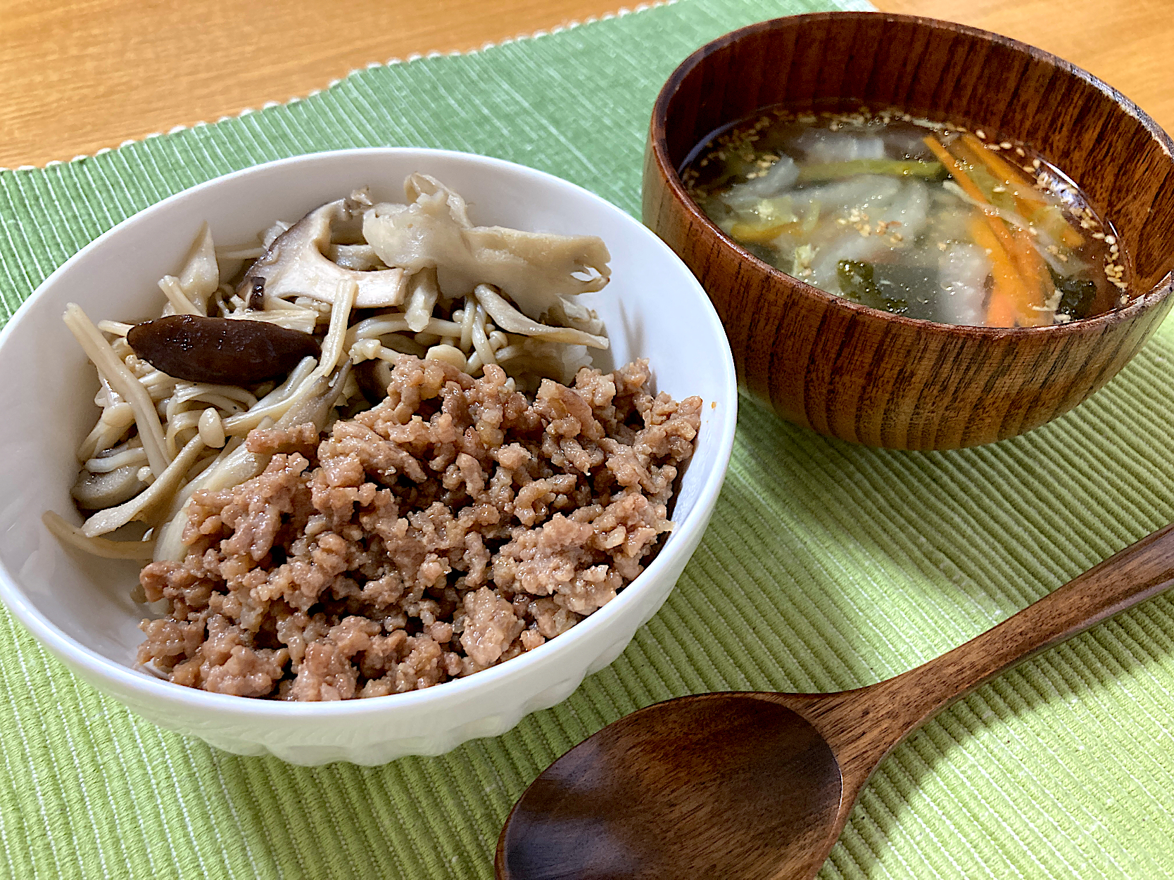 ＊きのこナムル乗せそぼろ丼＊