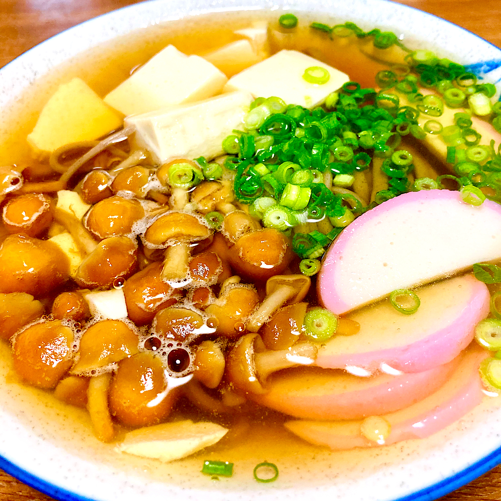 なめこと豆腐のお蕎麦🍲アルモンデ・栄養価たっぷり✨