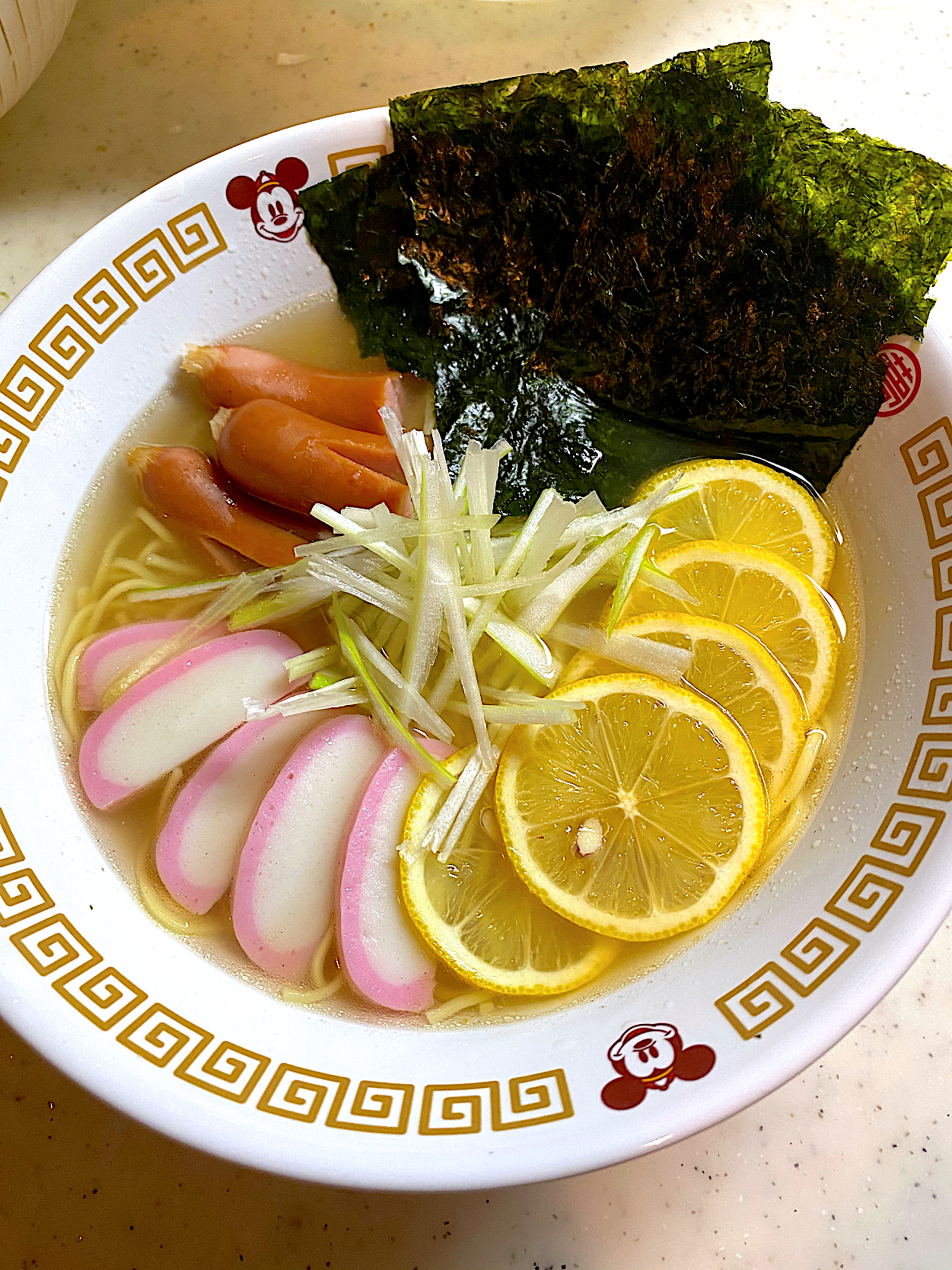 採れたてレモンの塩ラーメン