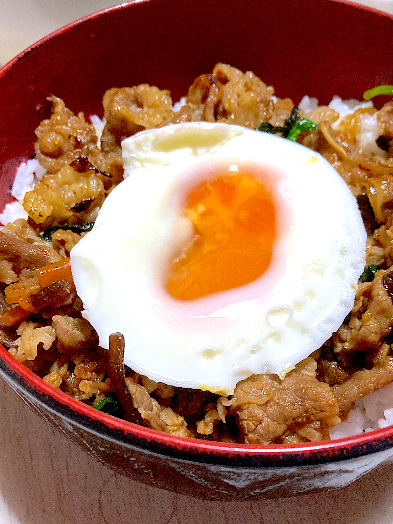 ほうれん草たっぷり温玉ビビンバ風牛丼