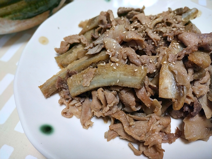 ごぼうと豚肉の甘辛煮