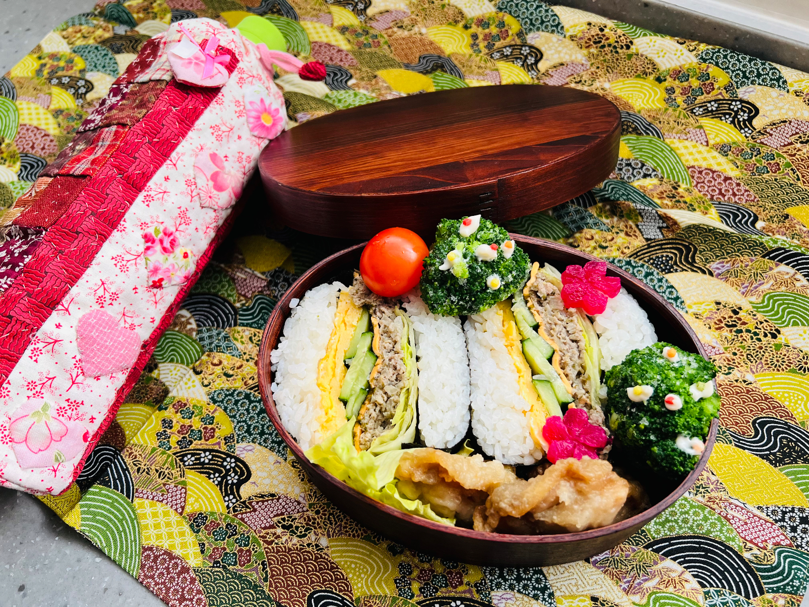 「アルモンデおにぎらず弁当」