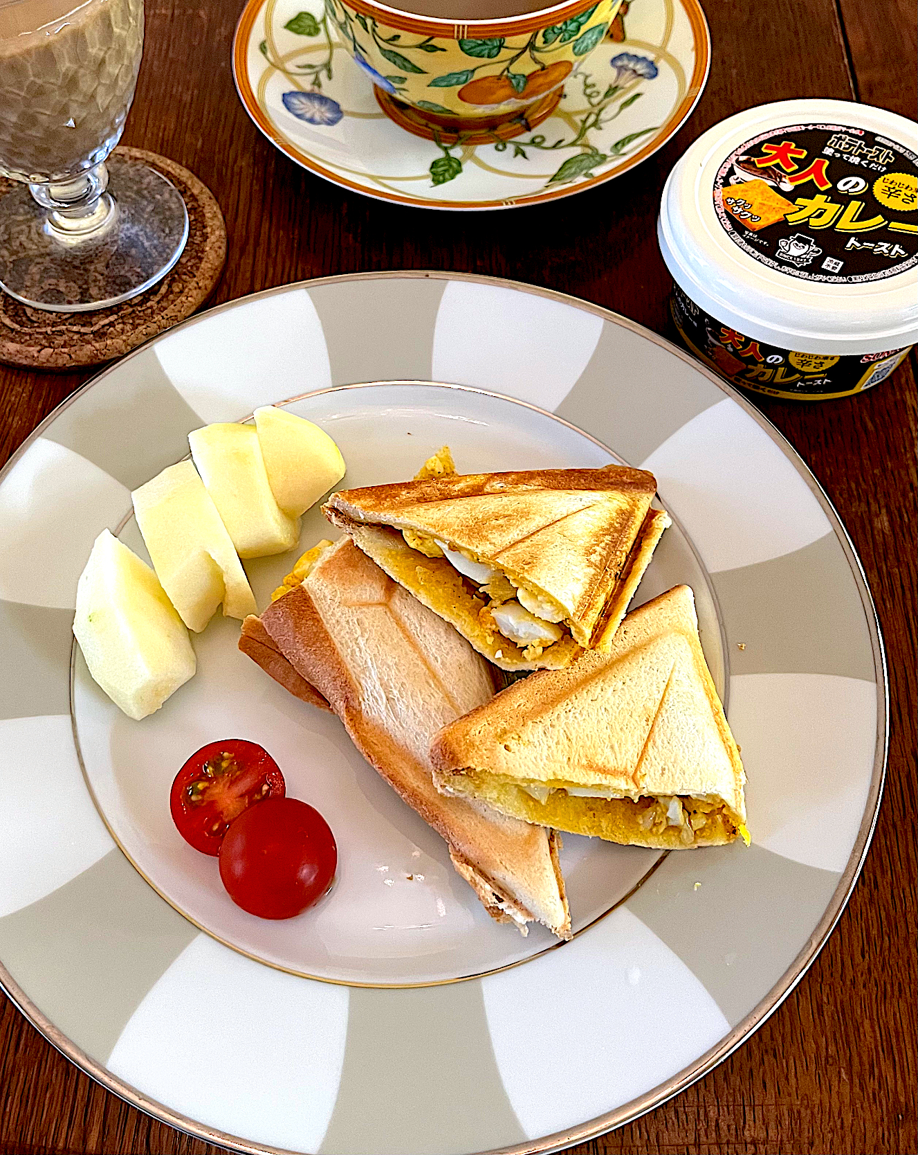 ブランチ♯ビタントニオ♯ホットサンド♯ソントン♯大人のカレー味♯ポテトースト♯アルモンデグランプリ