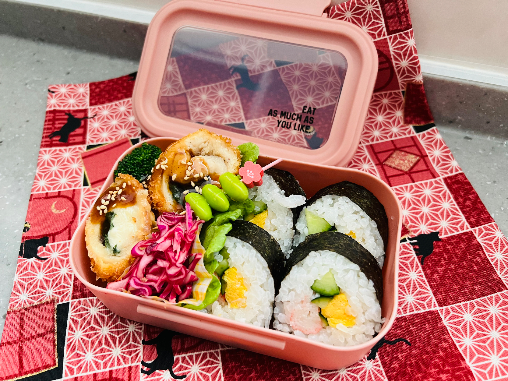 「海苔巻き弁当」