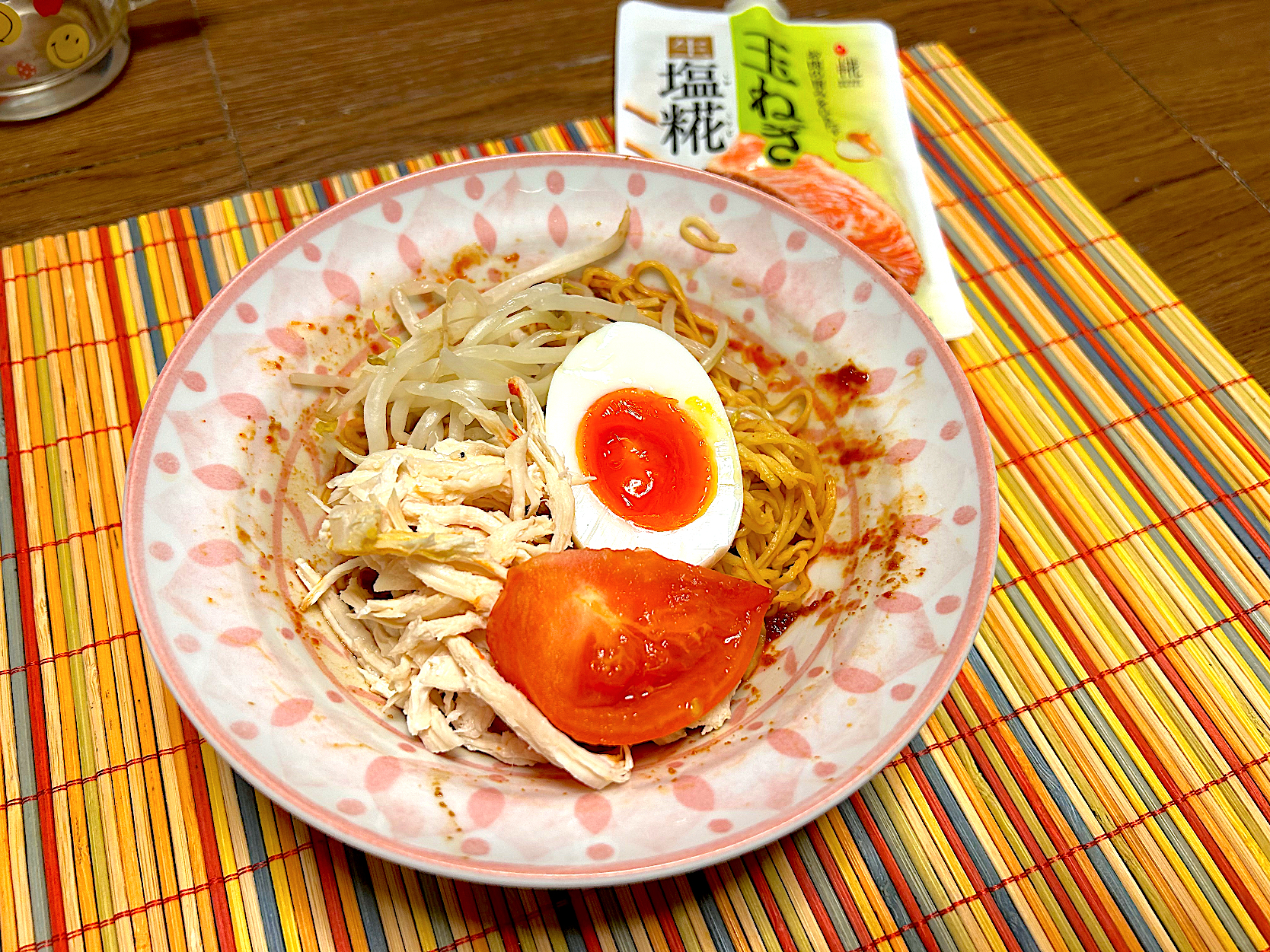 塩麹鶏胸肉でピリ辛糖質ゼロ混ぜ麺