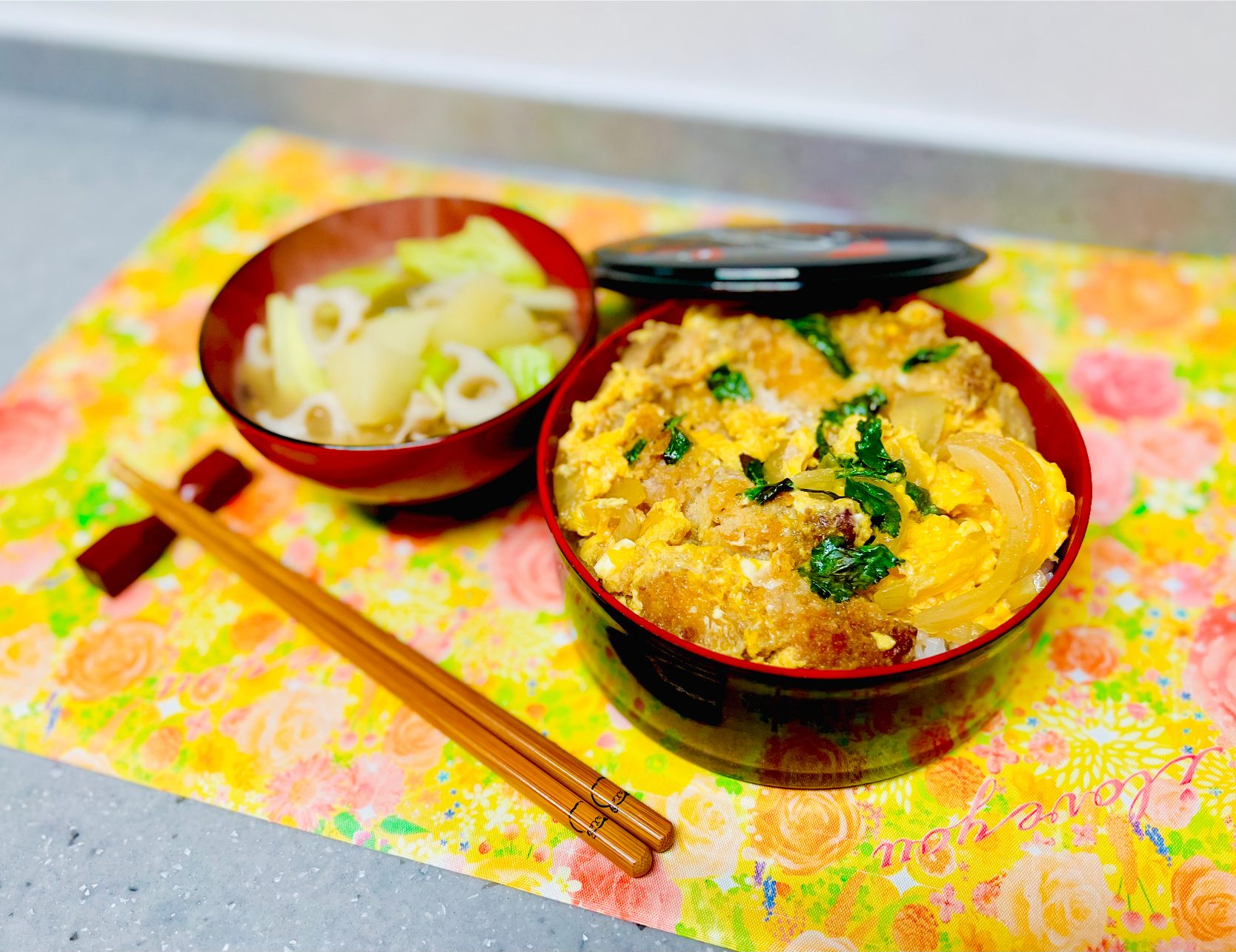 「かつ丼」