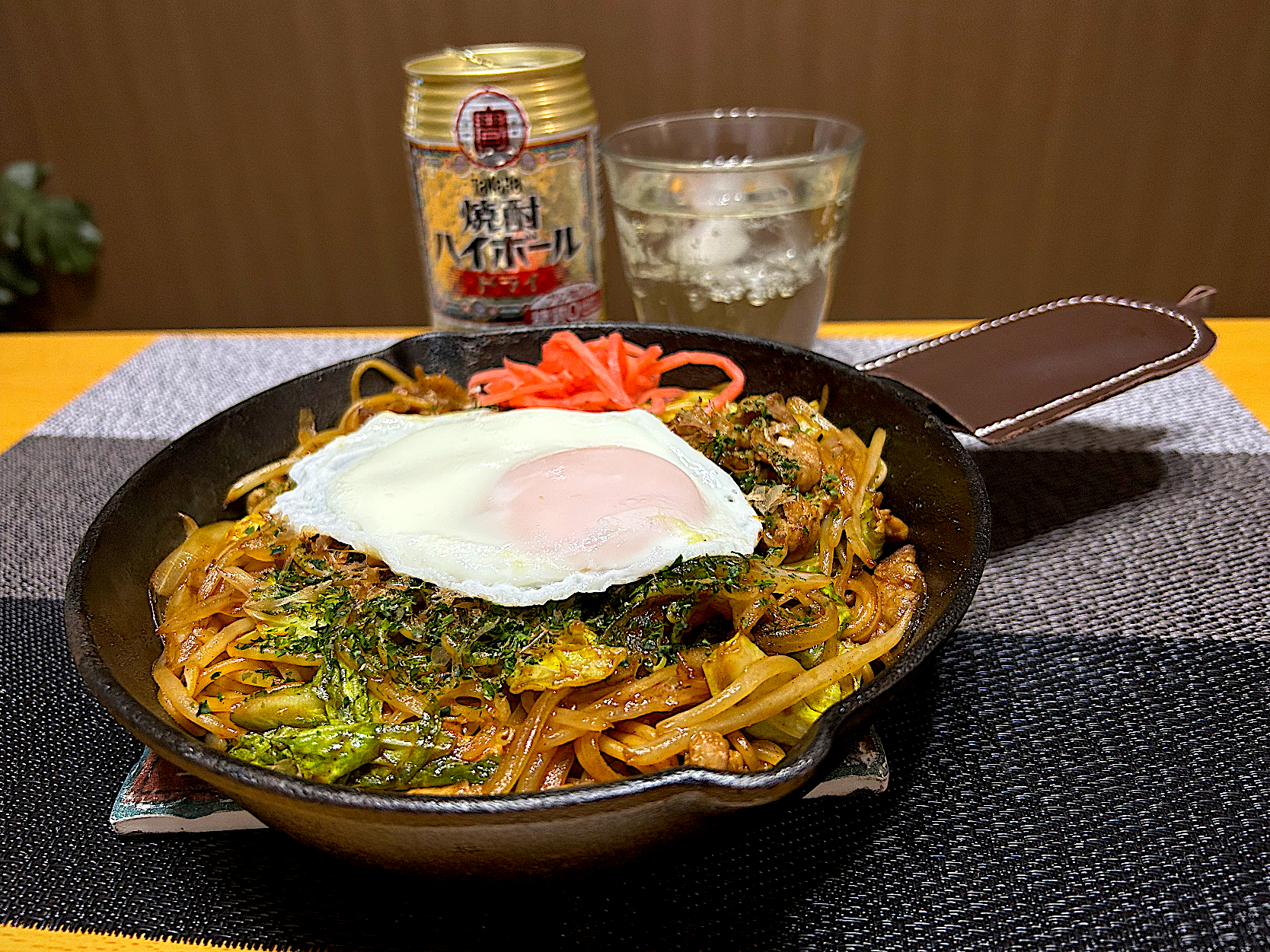 パスタで焼きそば。