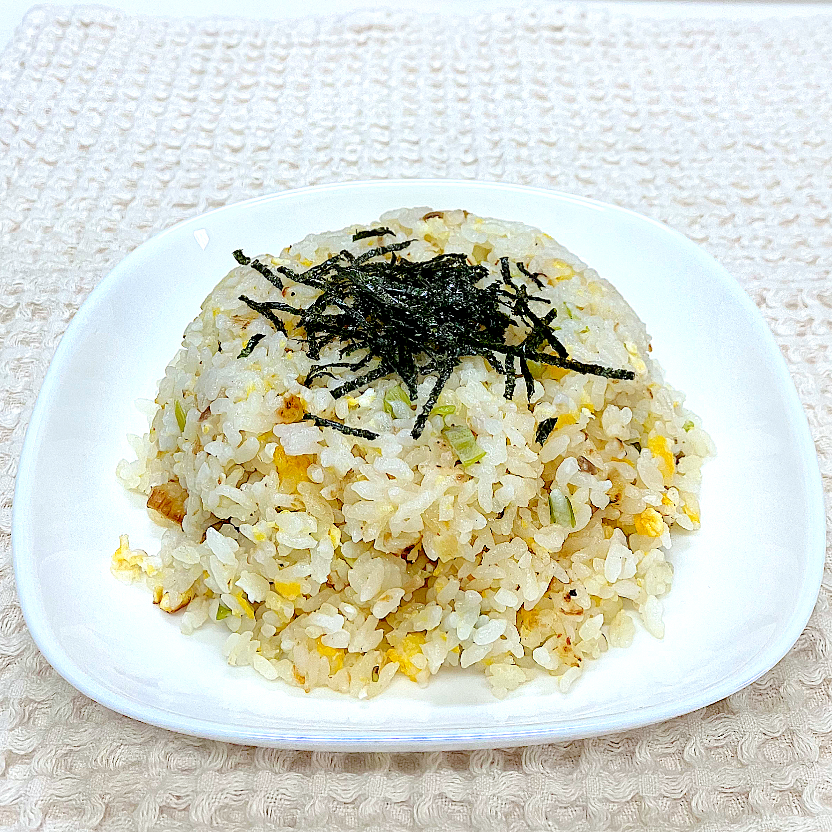 ネギと生姜たっぷりチャーハン