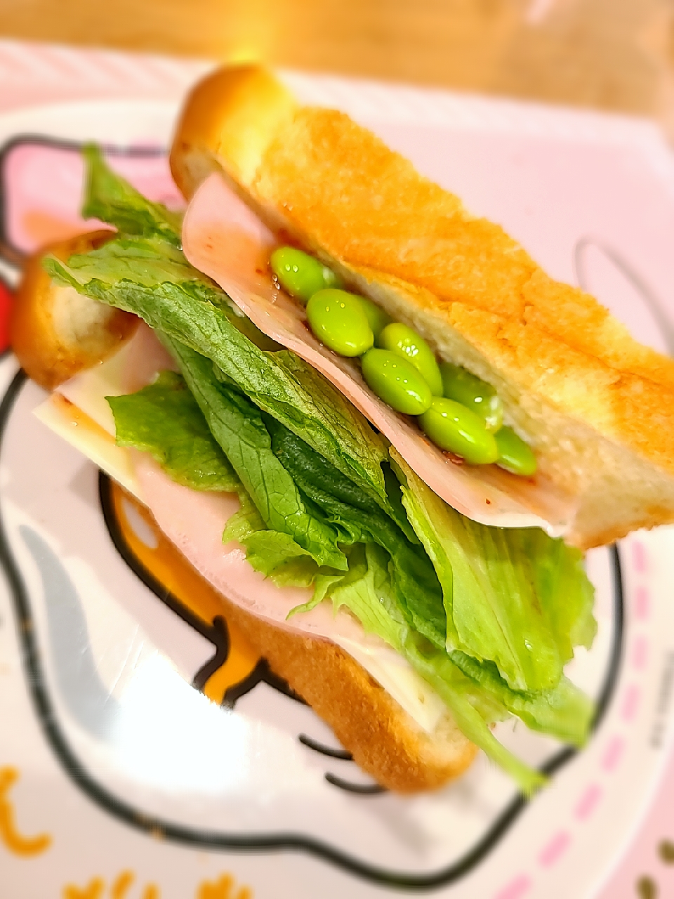 アルモンデグランプリ✨
おうちでSUBWAY風
ハムチーズレタスビーンズサンド😋🥪