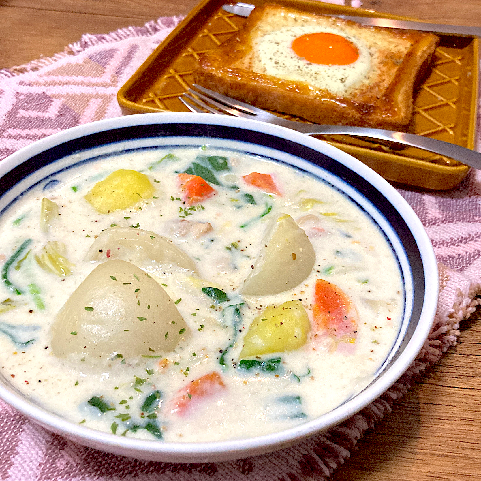 くろねこじったんさんの料理 かぶの無水クリームシチュー⧉バーミキュラ