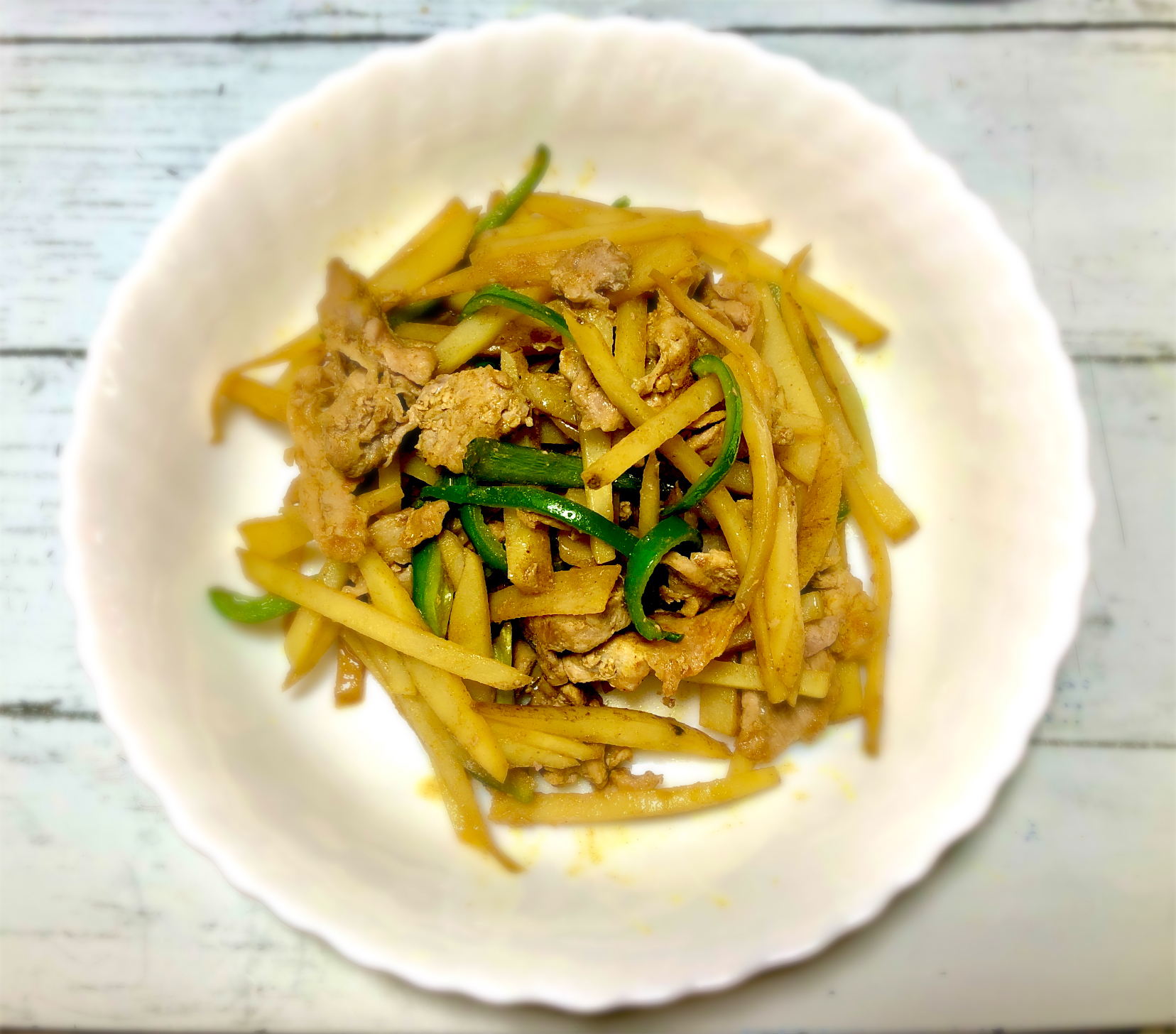 新じゃがと豚肉のシャキシャキ炒め〜カレー味