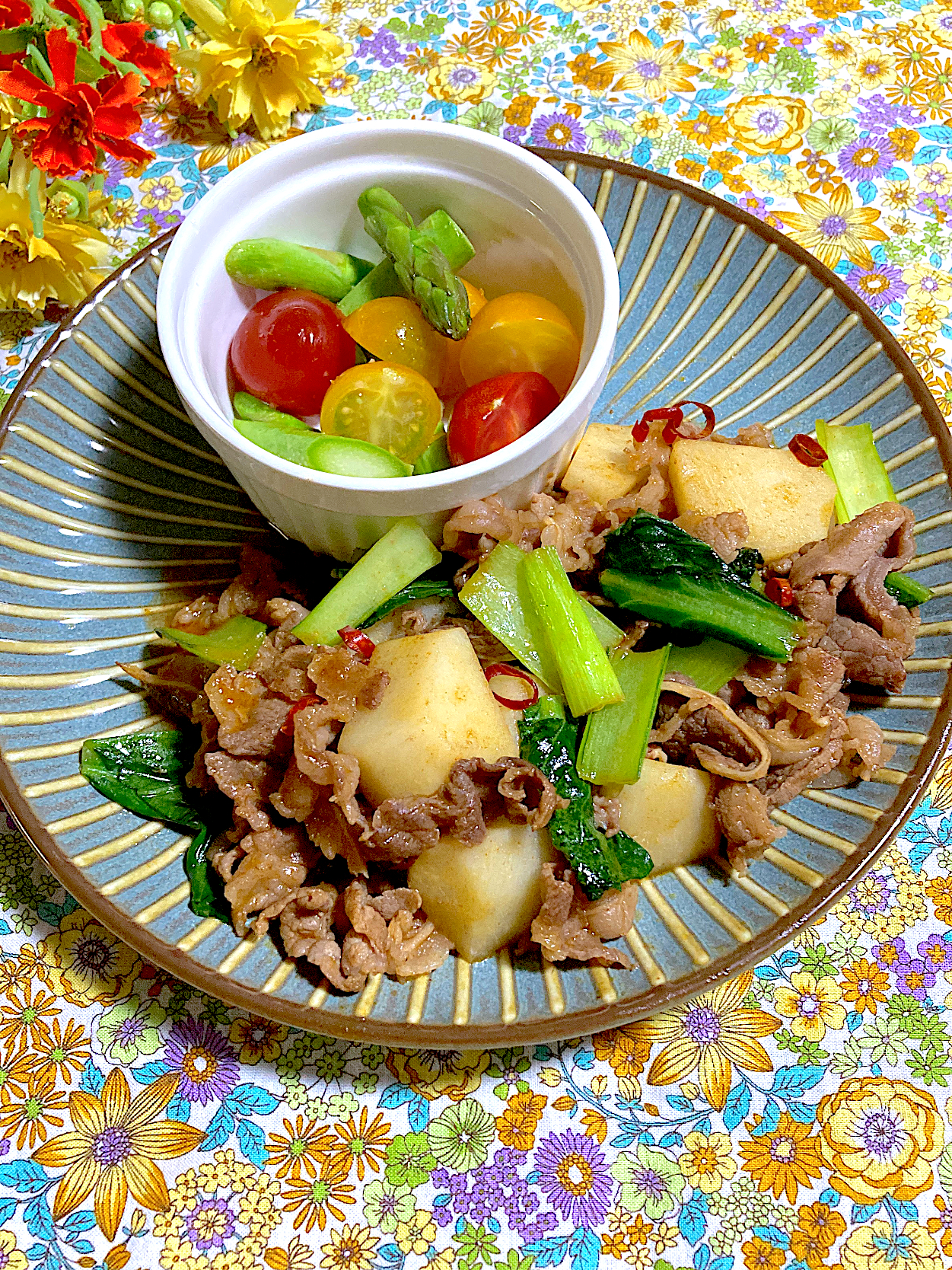 牛肉と里芋の中華炒め🌼