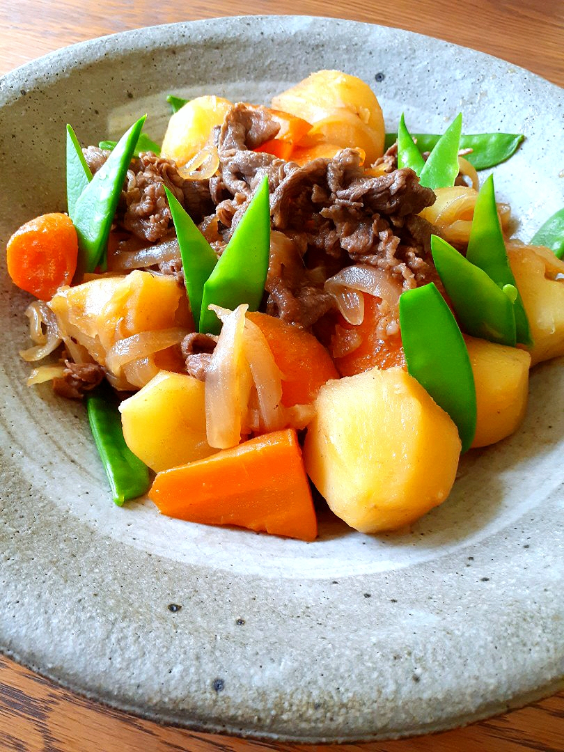 黒毛和牛でほっこり肉じゃがです～🎶