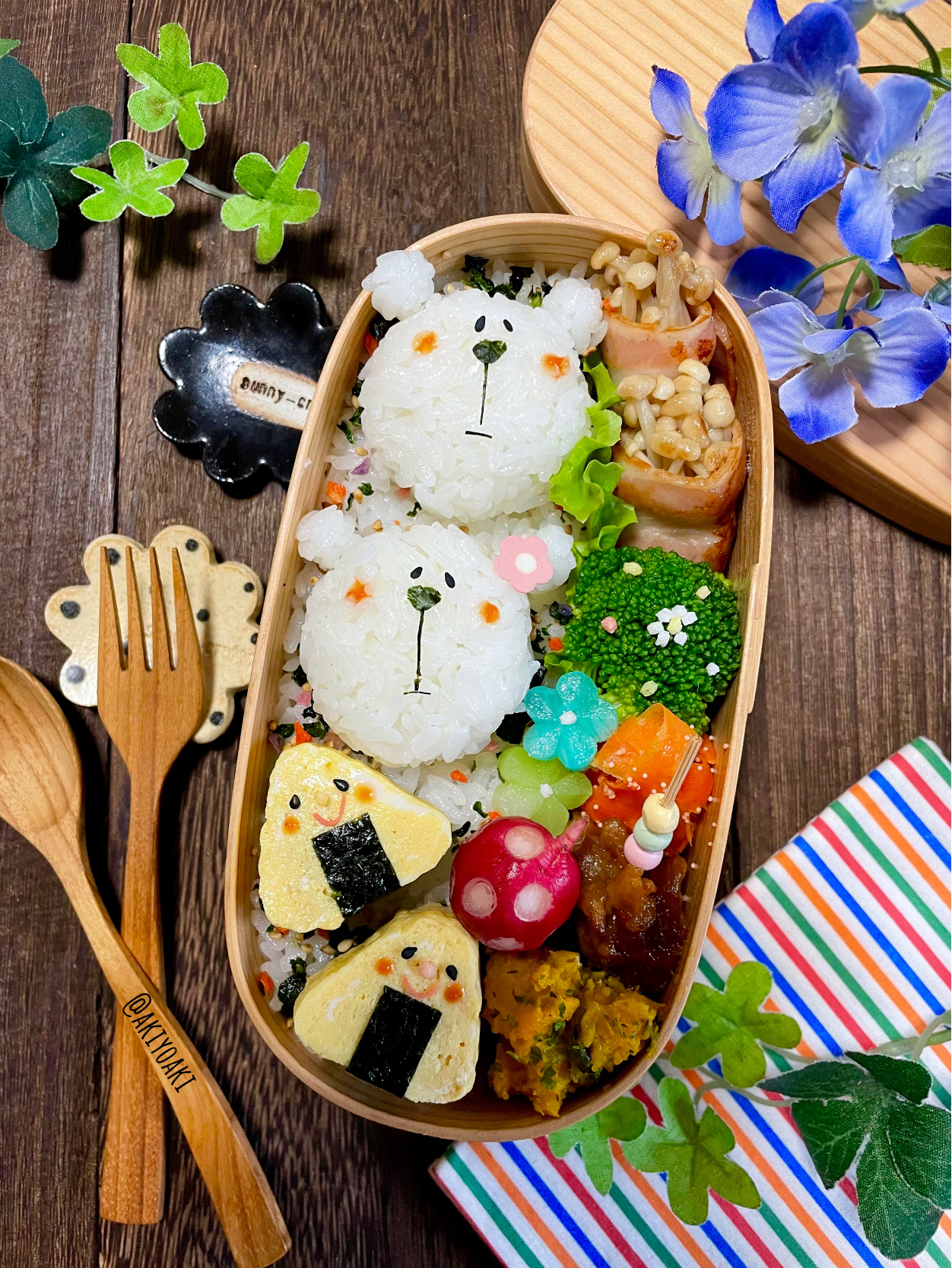 くまちゃんおにぎりとおにぎり卵焼き弁当