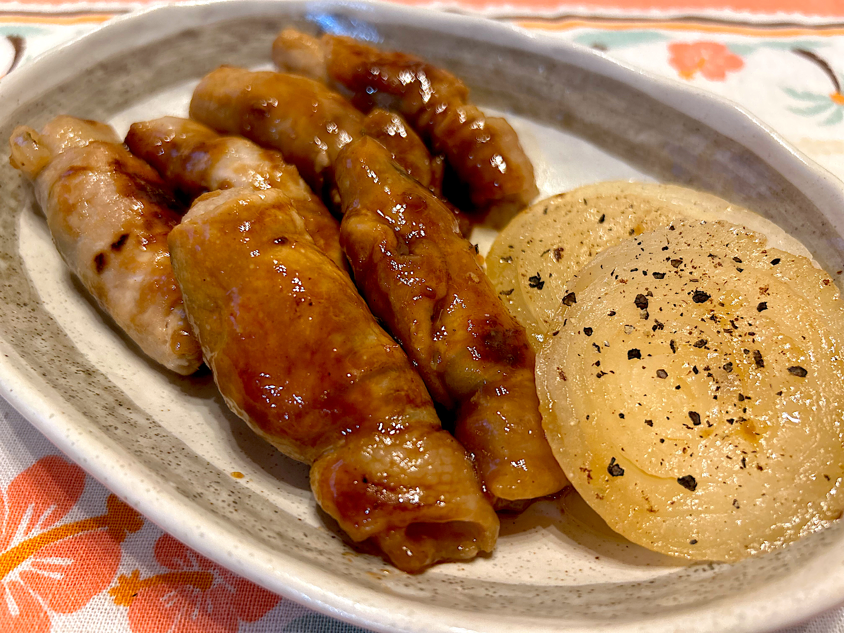 茄子の肉巻き〜新玉ねぎのソテー添え