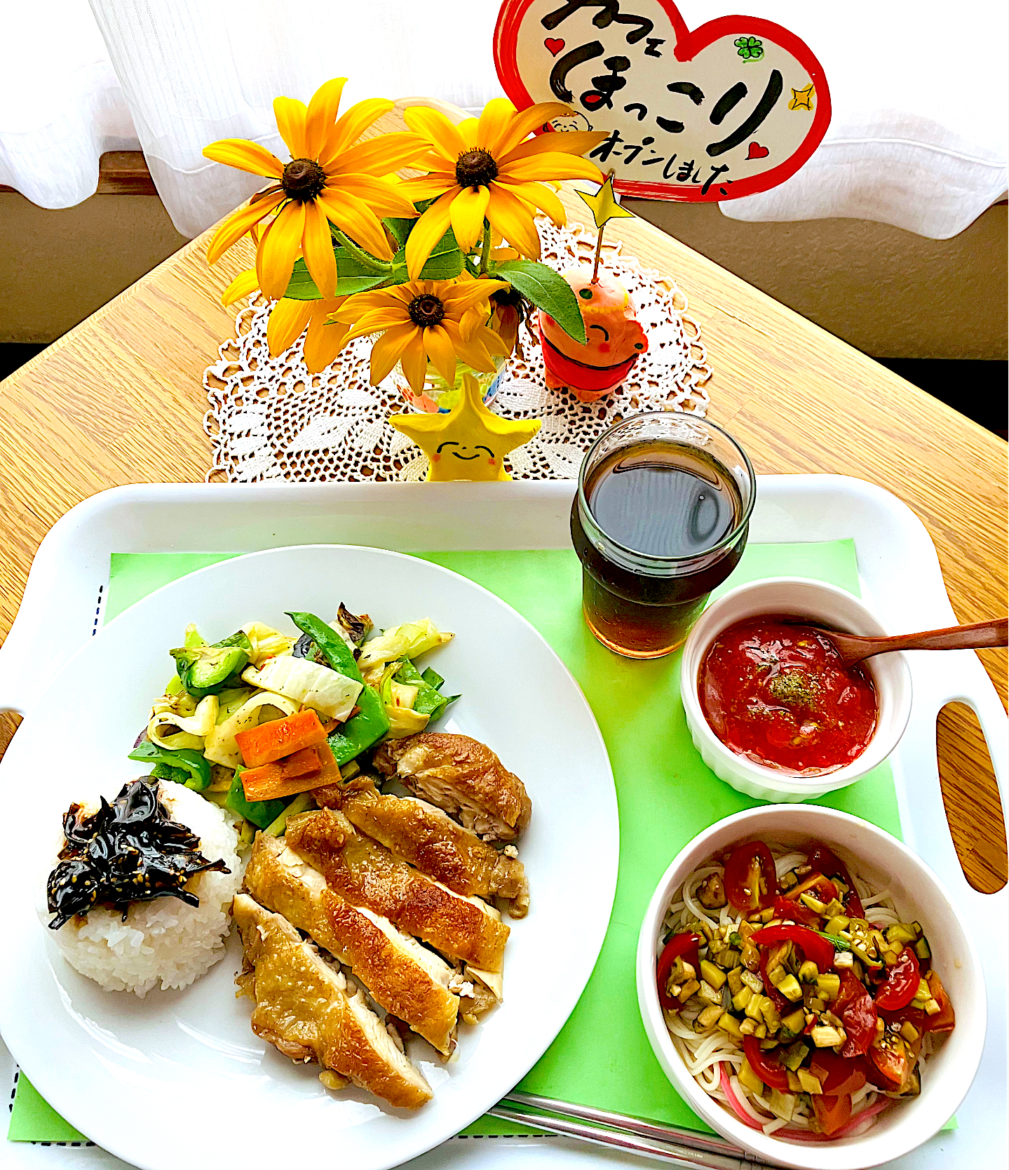 幸せ朝ごはん^ - ^朝からチキンステーキ💪💦山形のダシひやむぎ麺🍜美味い😋