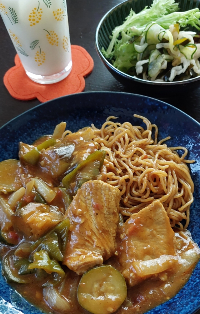 あんかけカレー焼きそばで、あさごはん
2023.08.10🦊✨