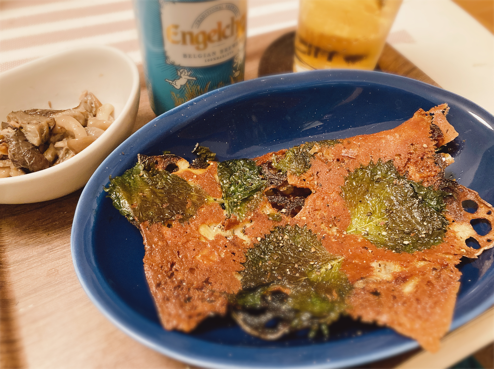 れんこんチーズ大葉のパリパリ焼き🧀ときのことツナのオイル蒸し🍄とKALDIのベルギービール🇧🇪🍺