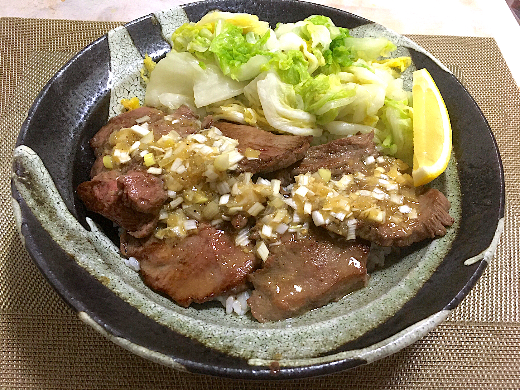 牛タン丼