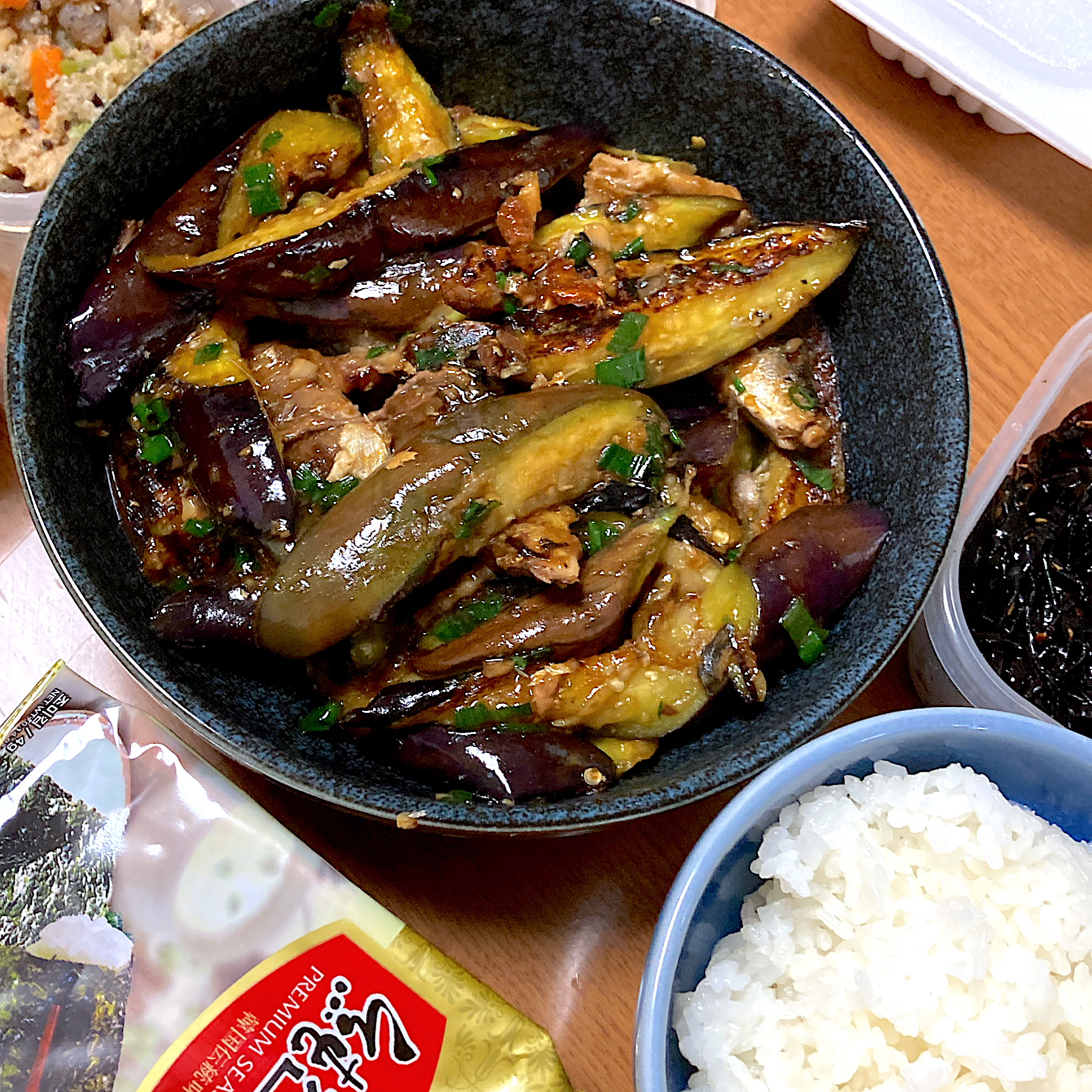 茄子とサバ缶の炒め物