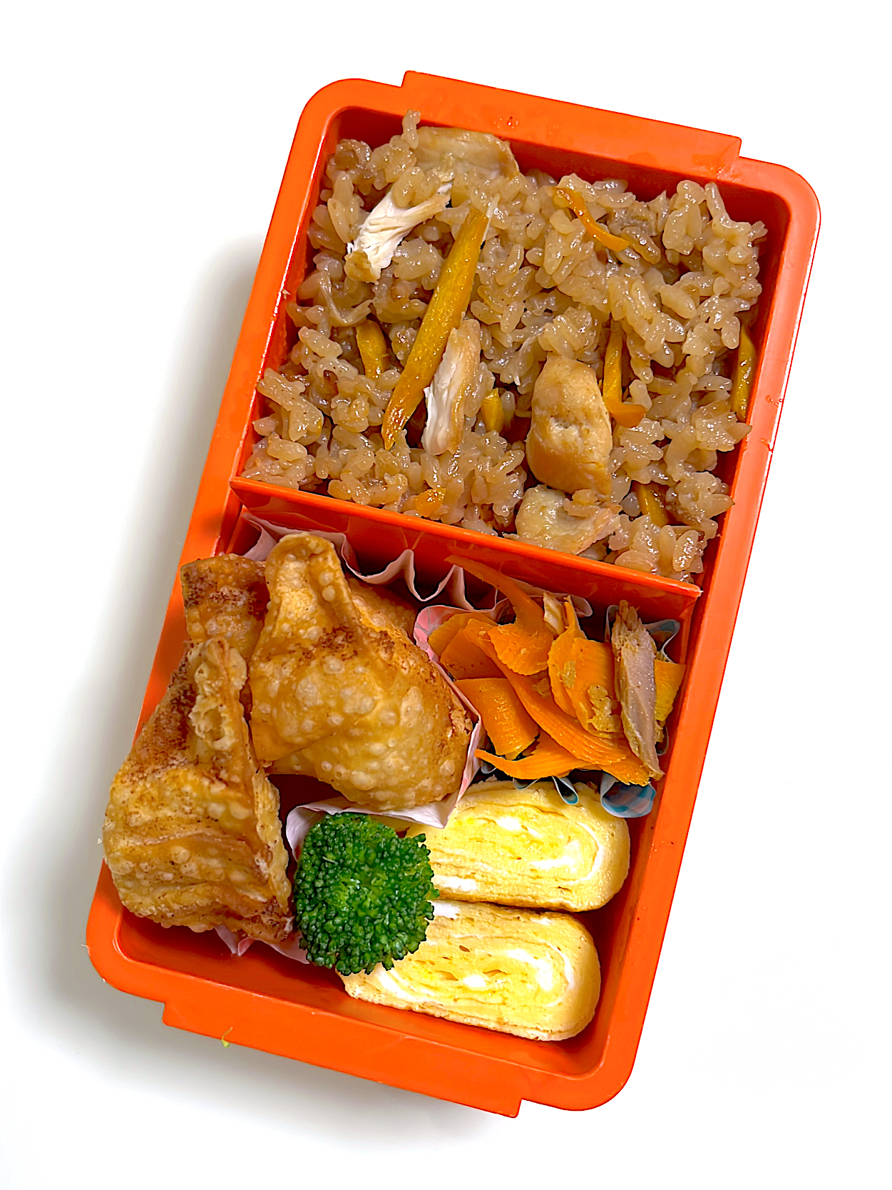 炊き込みご飯&チーズカニカマ揚げ餃子弁当♪