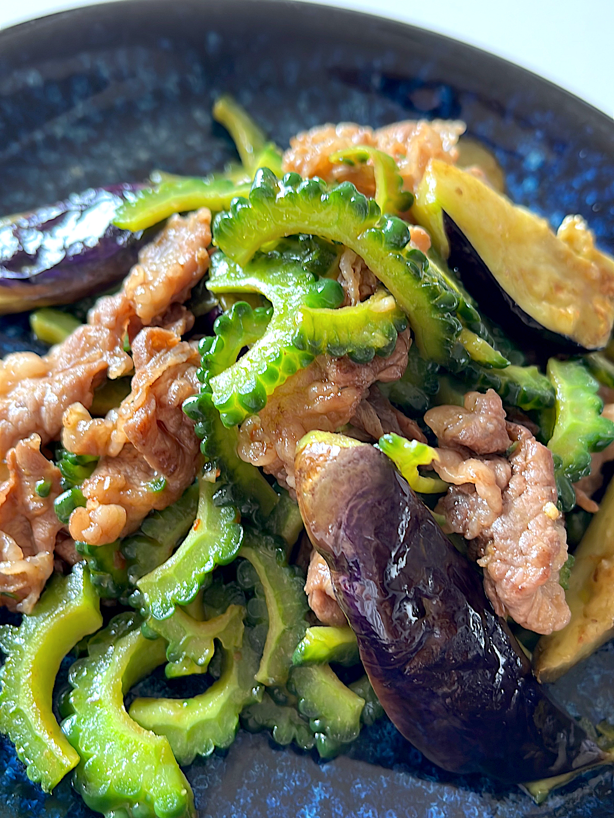 牛肉のゴーヤと茄子のオイスター炒め