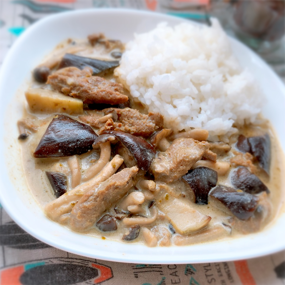 ダイズラボ🌴大豆のお肉のグリーンカレー