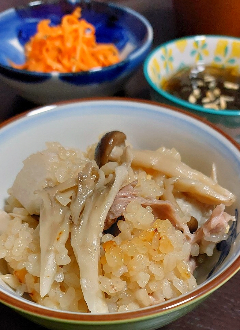 里芋とキノコの炊き込みご飯(味噌味)