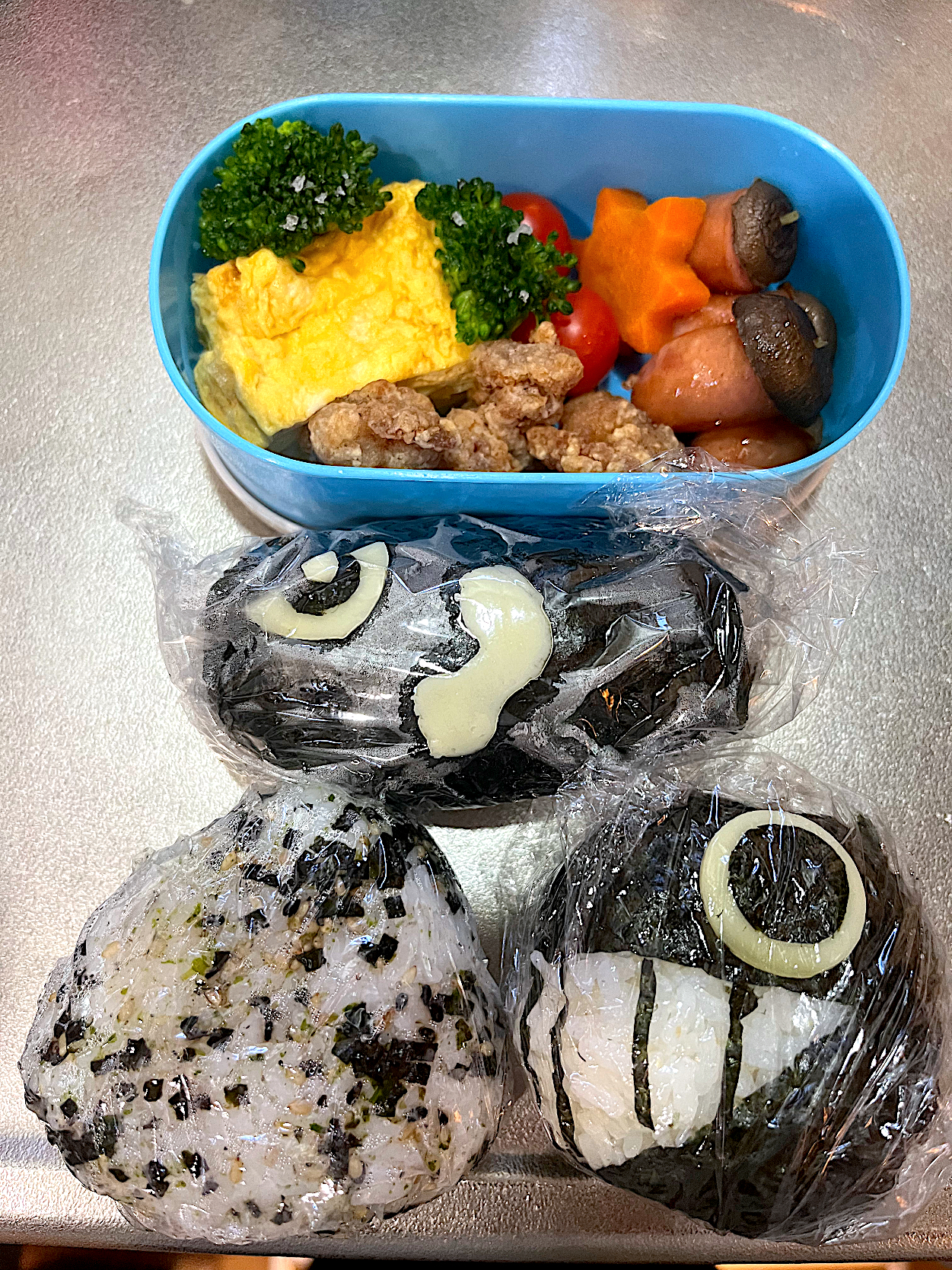 次男🍁秋のおにぎり弁当🍱