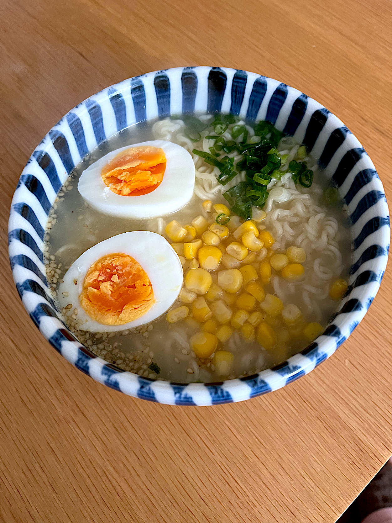 今日のお昼ごはん~マルちゃん塩ラーメン~