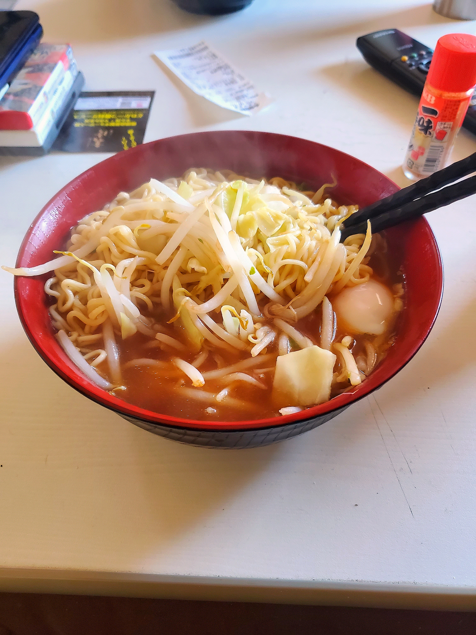 味噌ラーメンもやしゆで玉子トッピング