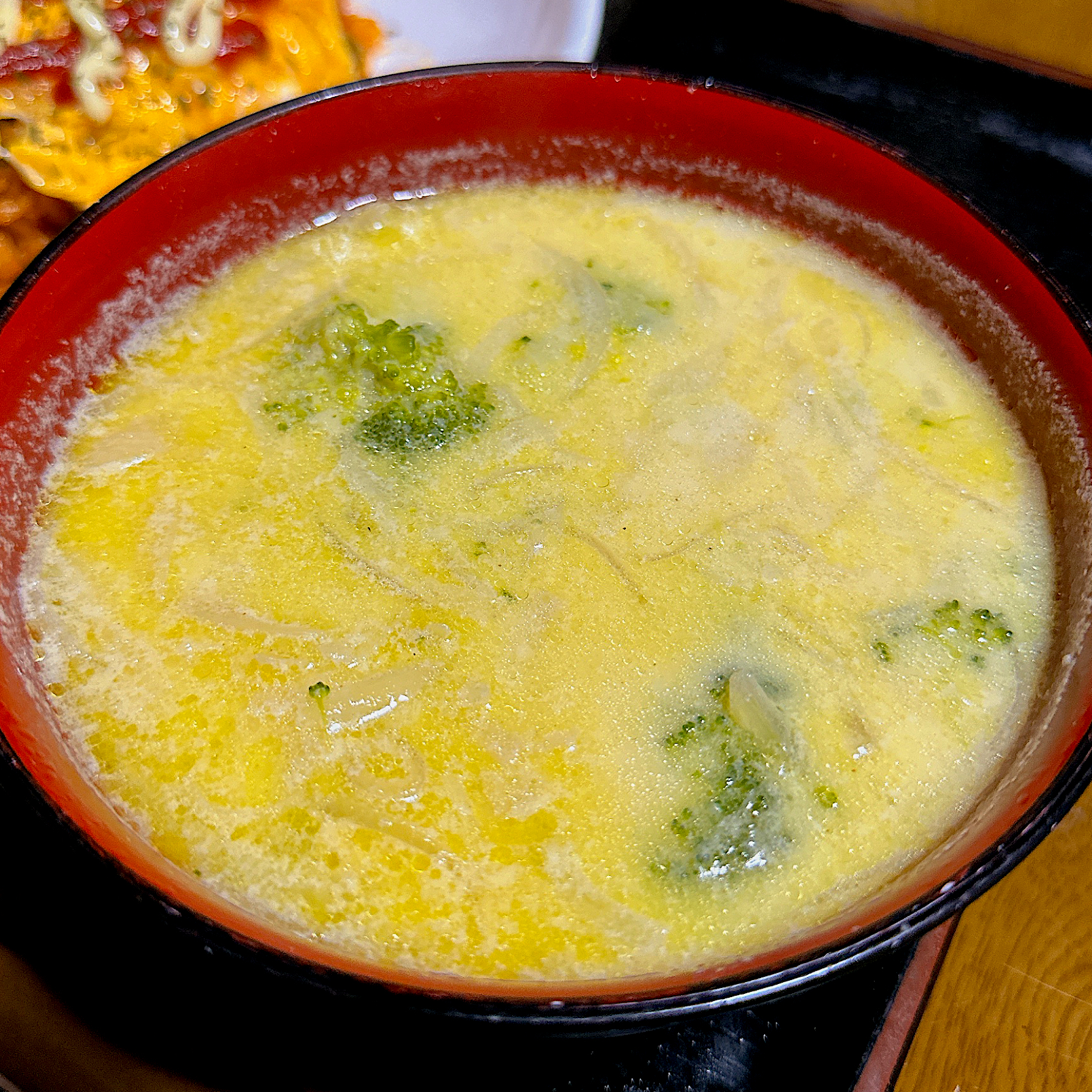 ブロッコリーと玉葱のクリームスープ