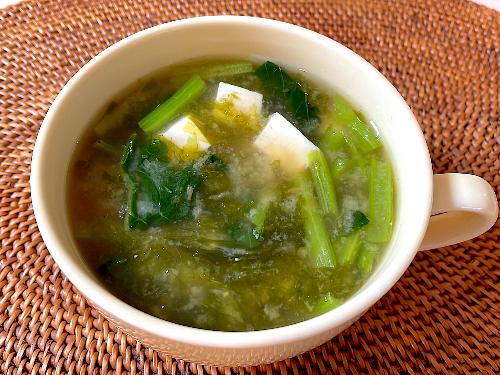 小松菜と豆腐のあおさみそ汁