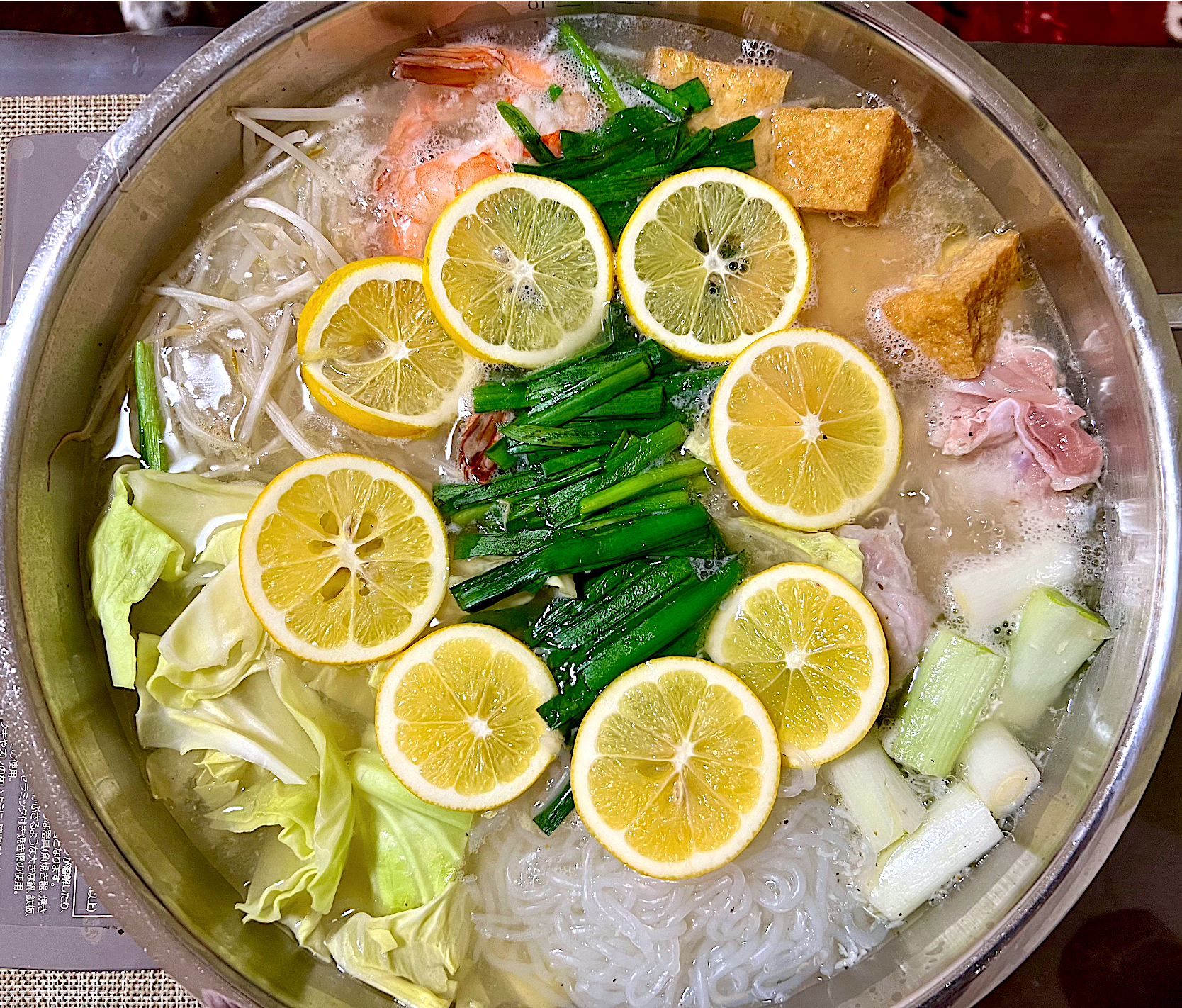 免疫力アップニンニク生姜塩レモンちゃんこ鍋🍲