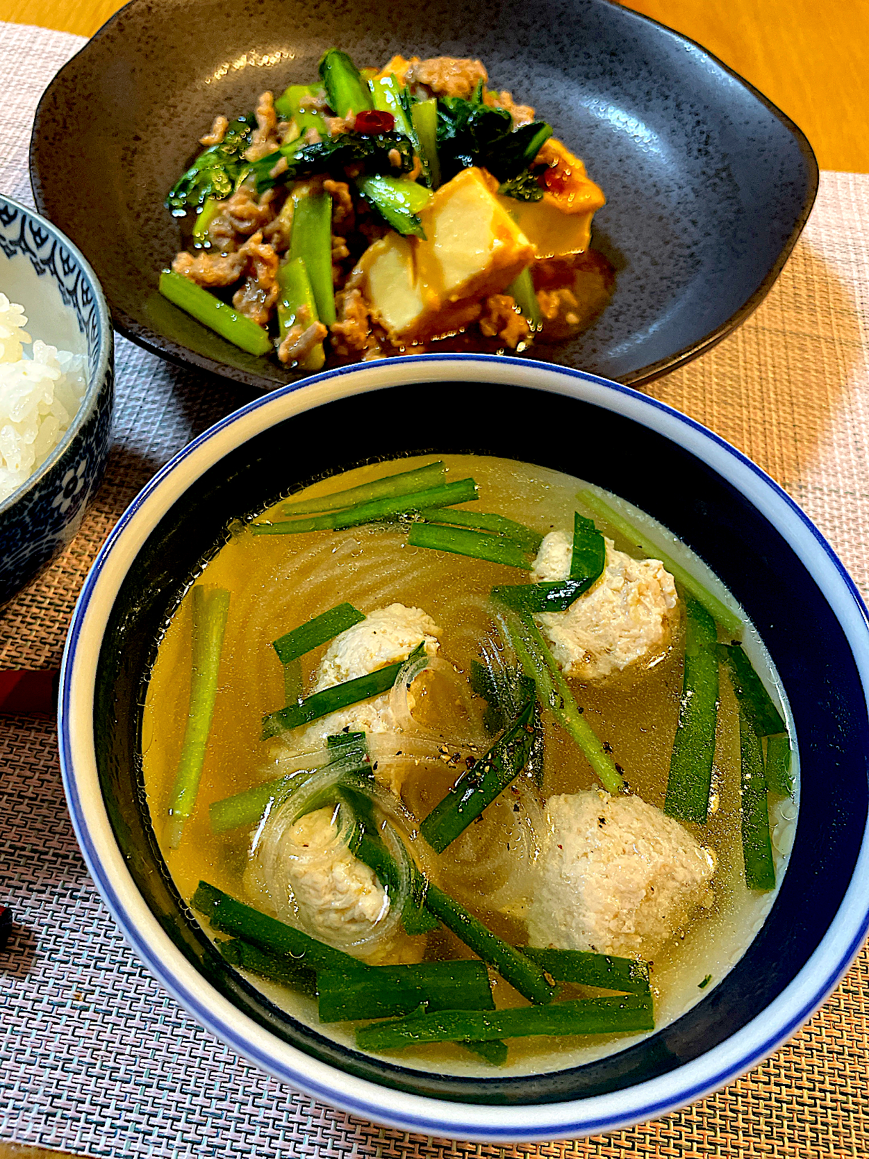 鶏つくね団子とマロニーのスープ