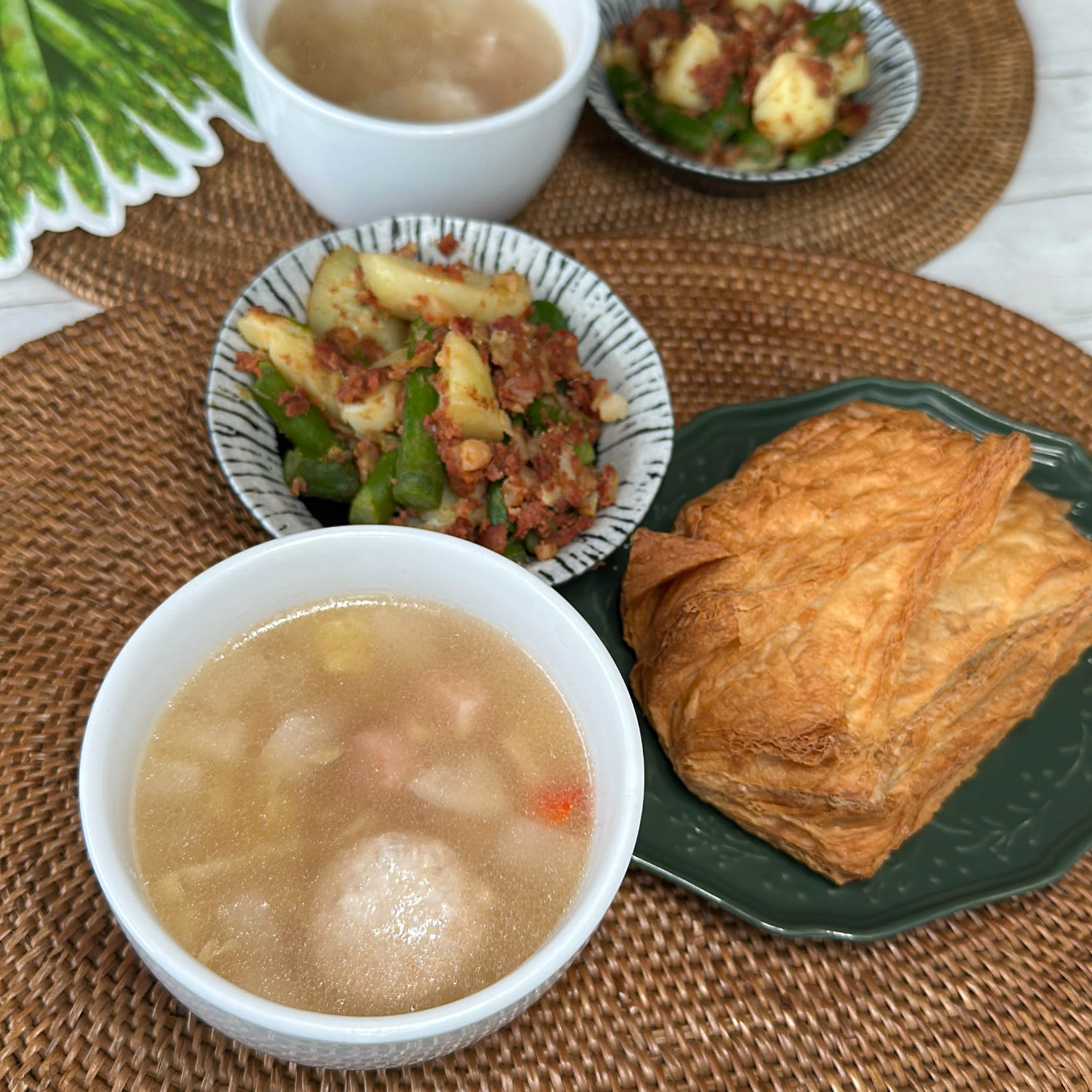 地震にびっくり！肉団子とカブのスープ