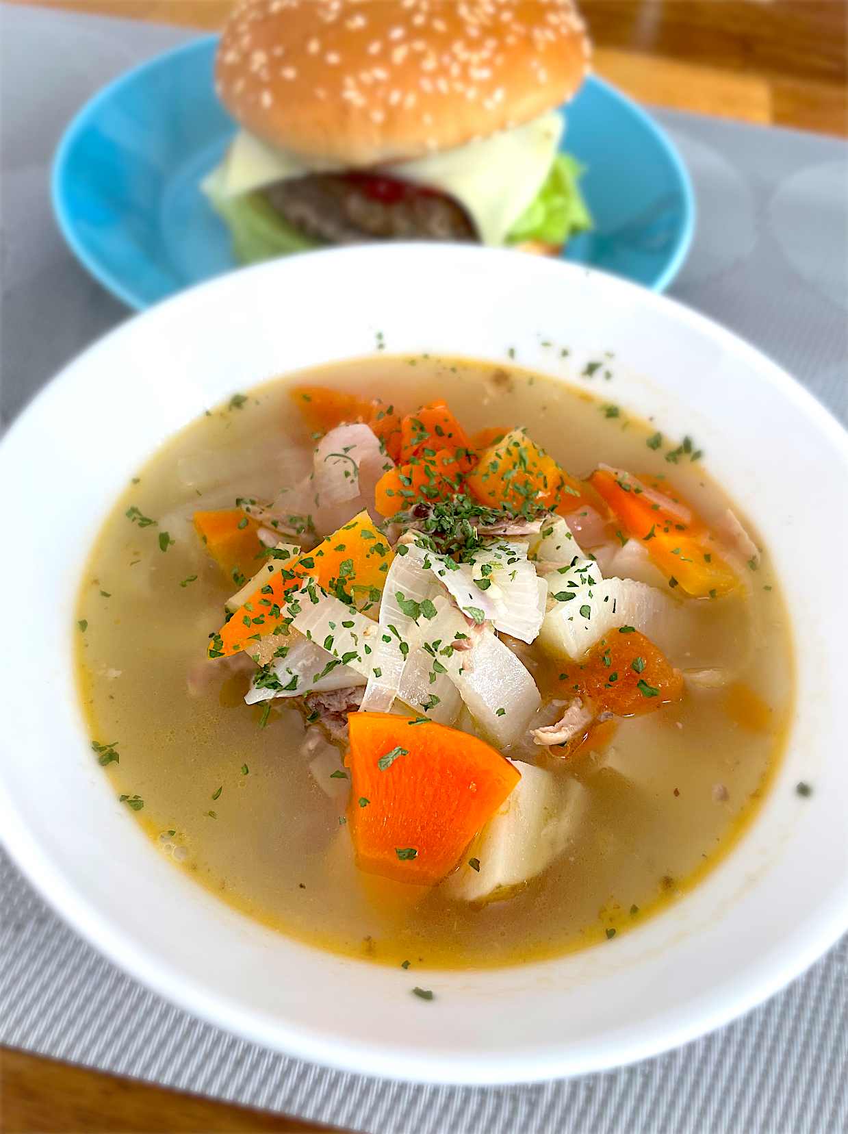 ロティサリーチキンスープの野菜スープ