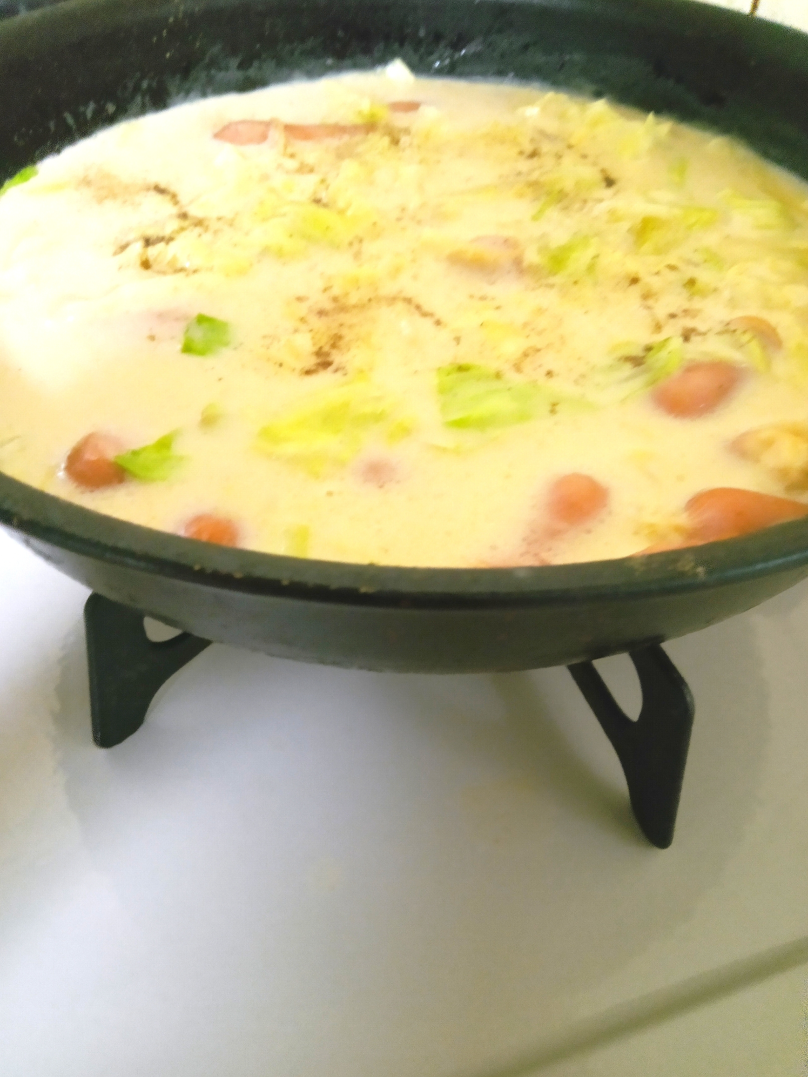 自家製ベーコン、キャベツ入りお手軽
スープ。