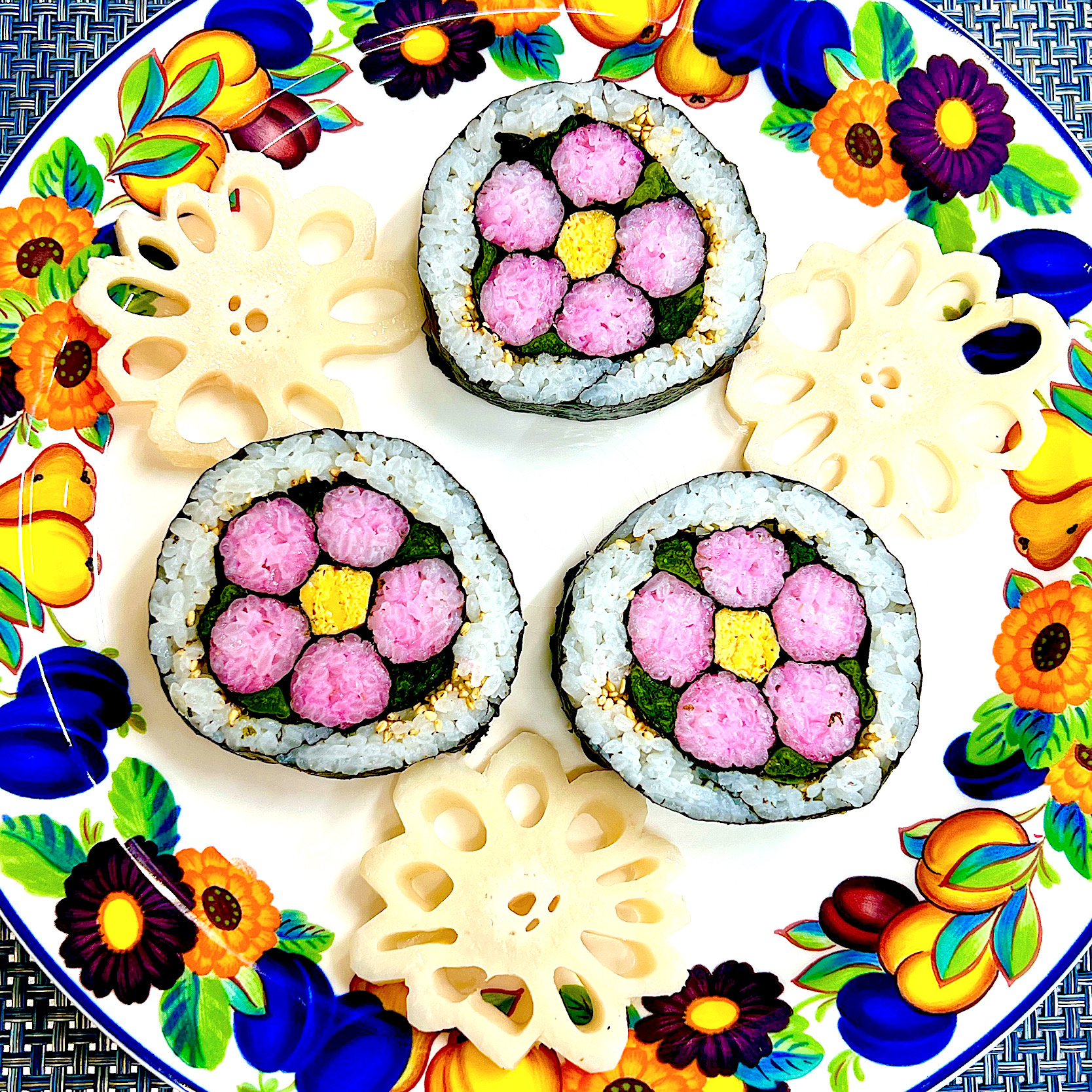 お花の飾り巻き寿司