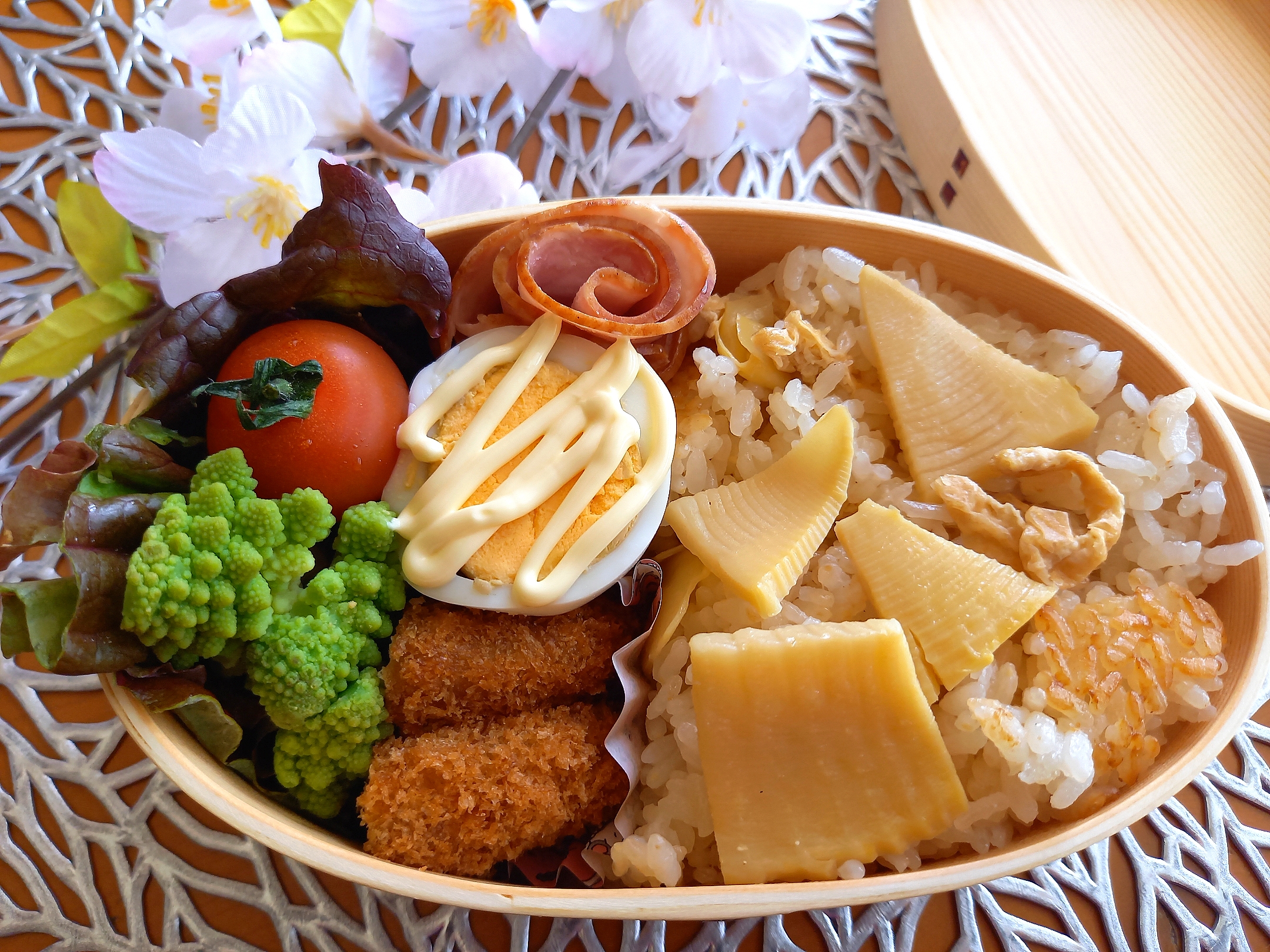 筍ご飯のお弁当