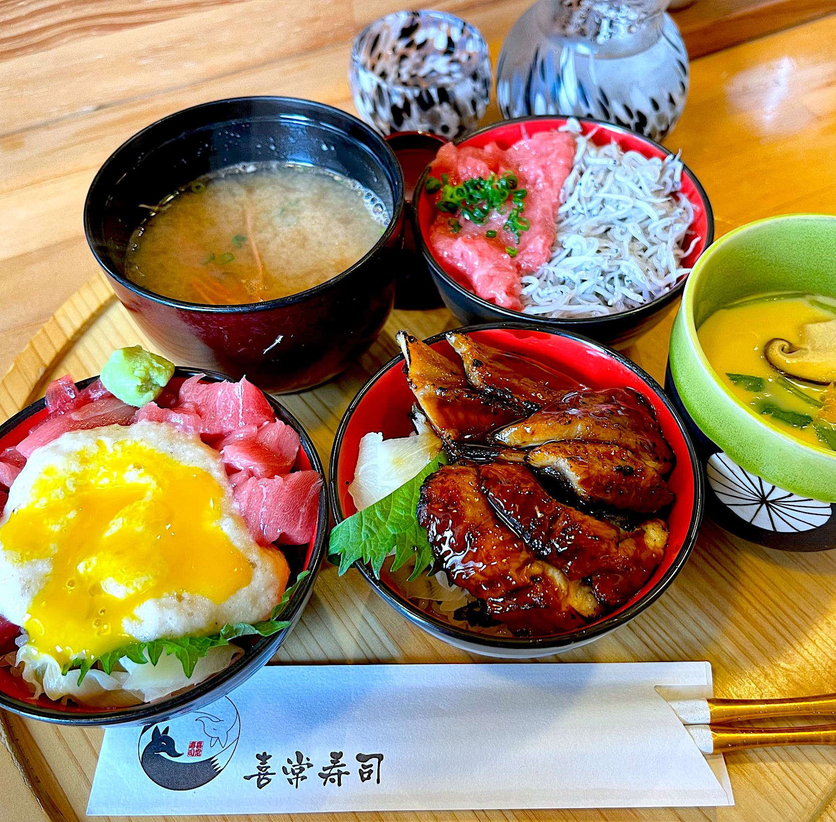 3種の海鮮丼セット　喜常寿司