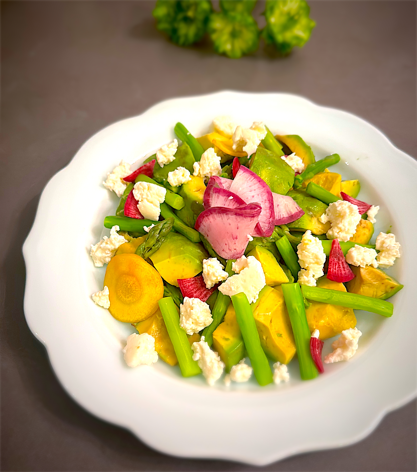 アボカドとアスパラ、カッテーシチーズの柚子胡椒マヨサラダ🥗