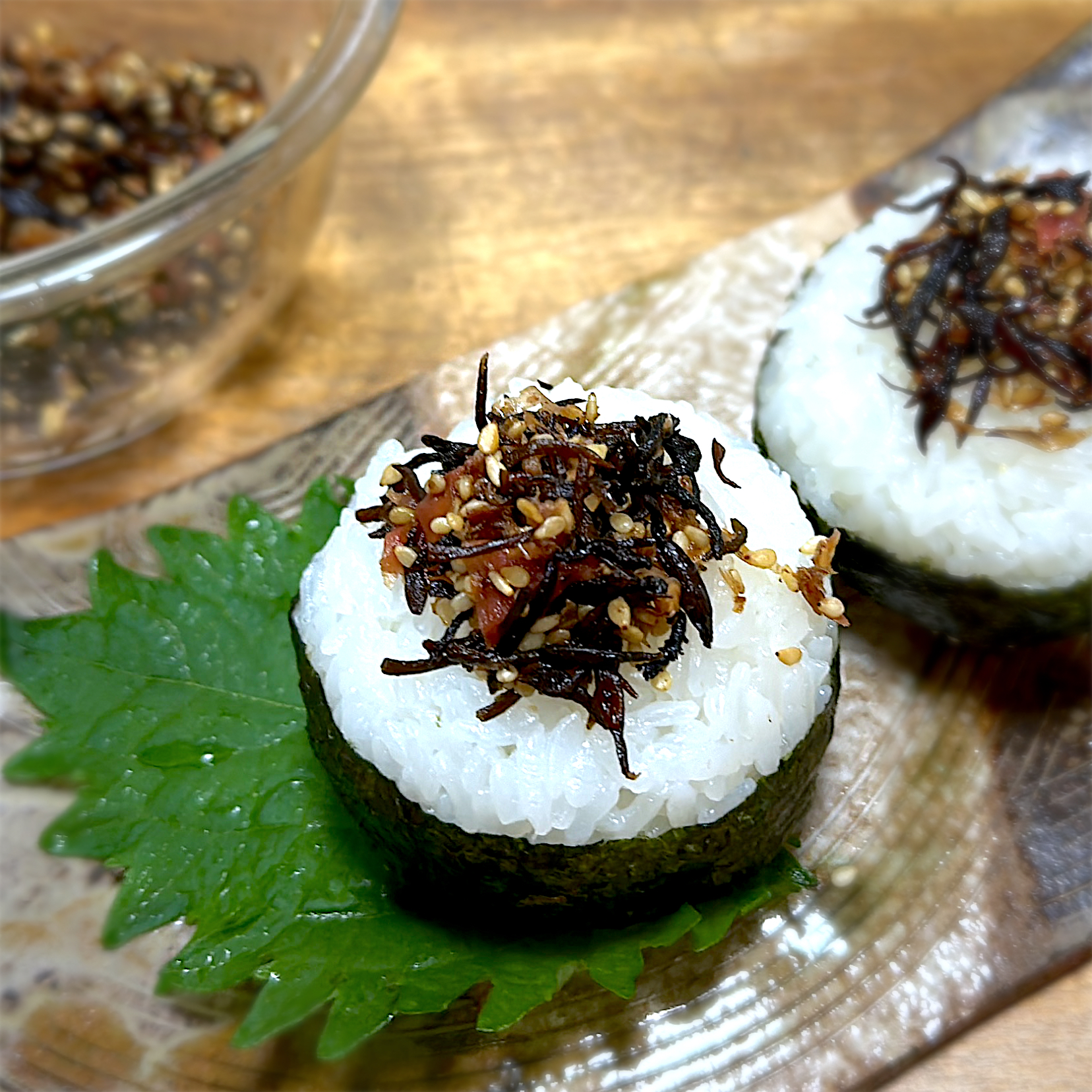 レンチン梅ひじきふりかけでおむすび🍙