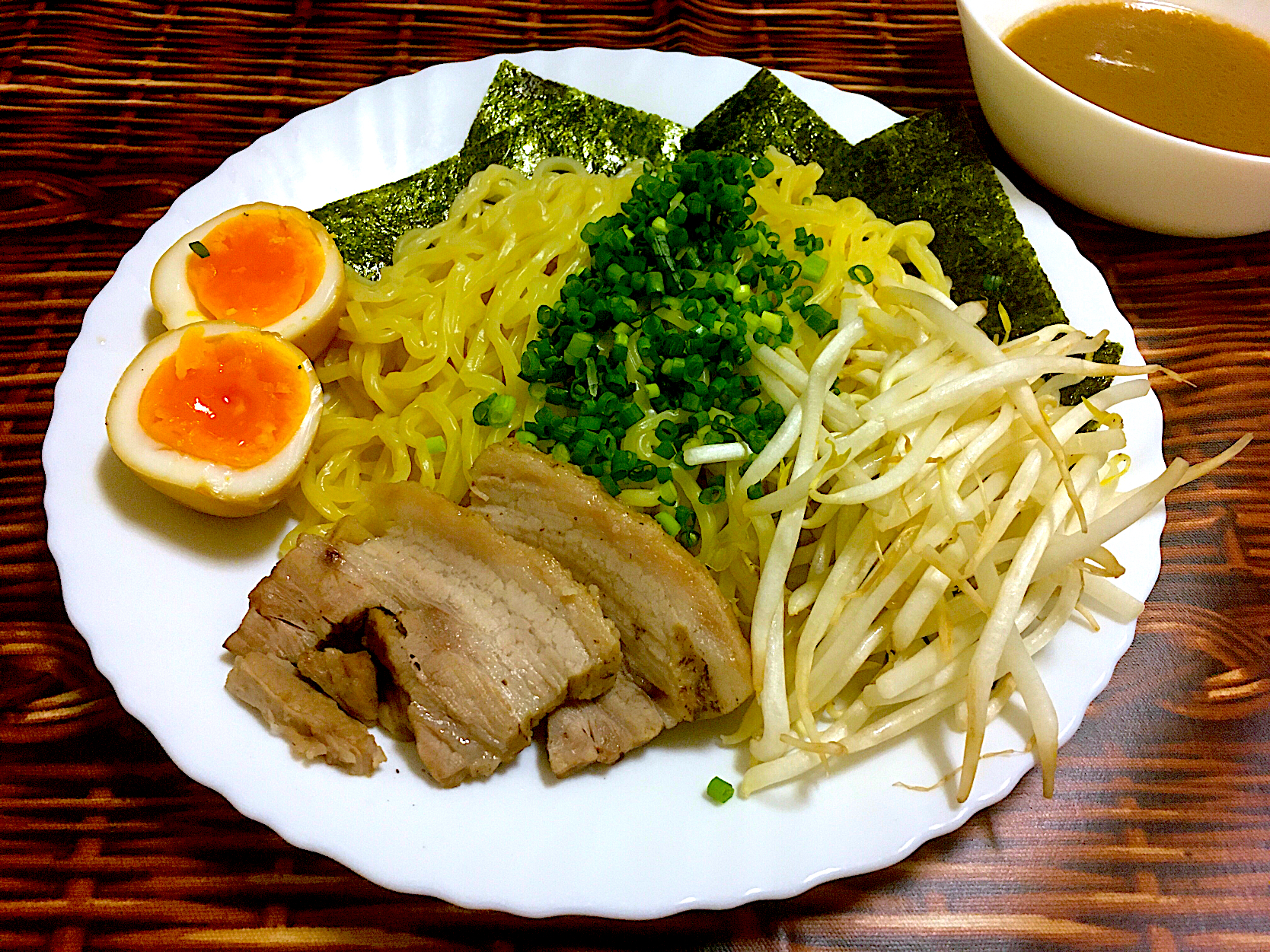 豚骨魚介つけ麺