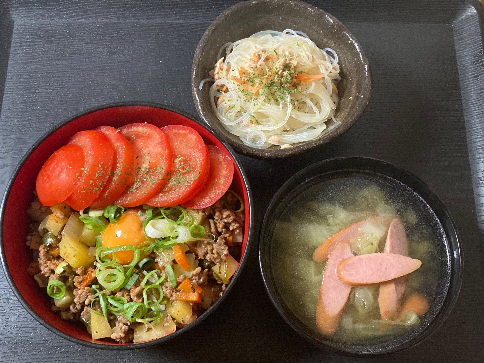 ガパオ丼とタイ風春雨サラダ