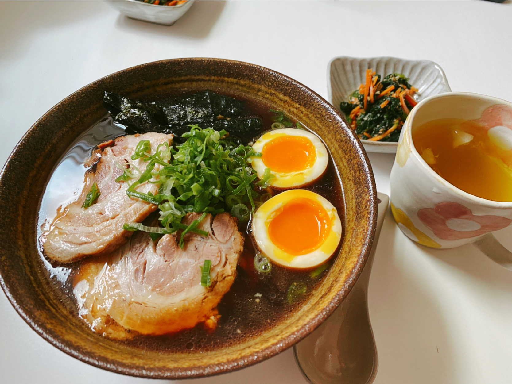 濃厚醤油ラーメン。