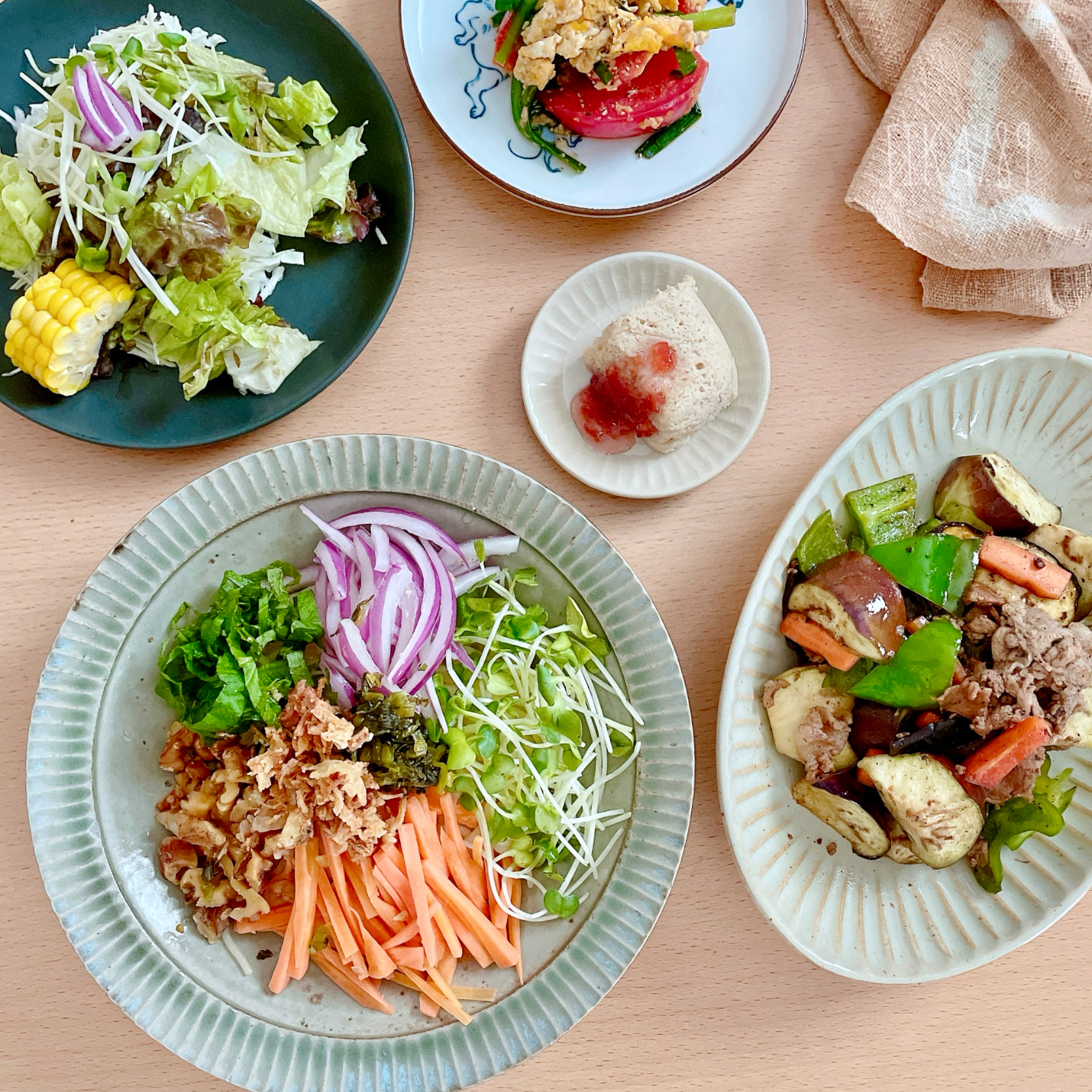 麺が見えないもりもり エスニックあえめん