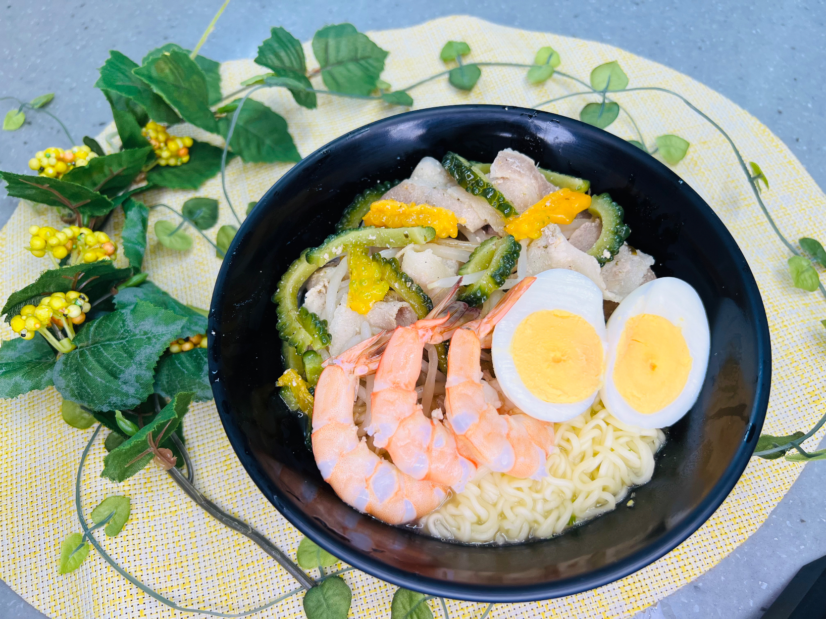 「ゴーヤチャンプルラーメン」