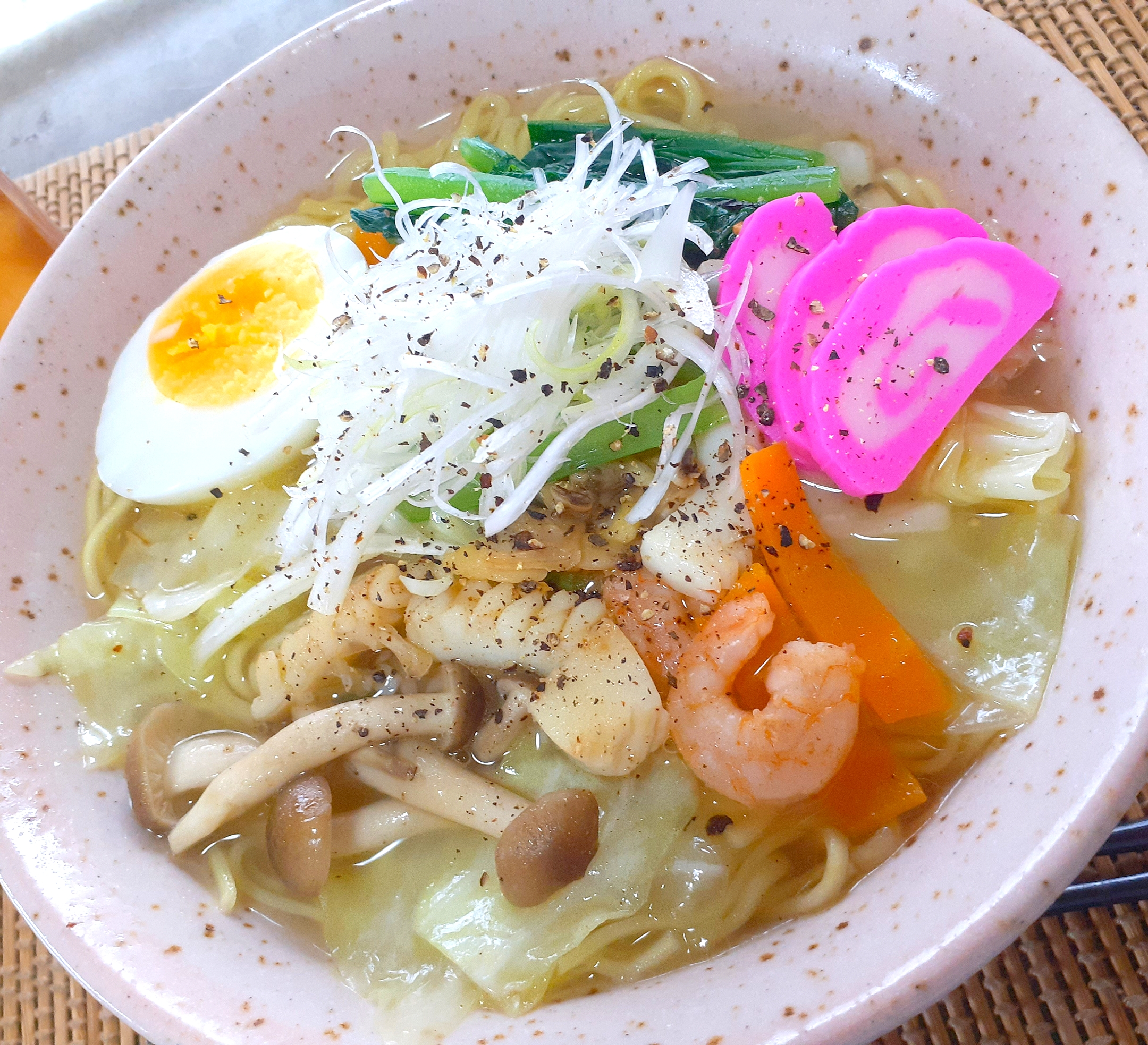 海鮮塩ラーメン🍜🍥