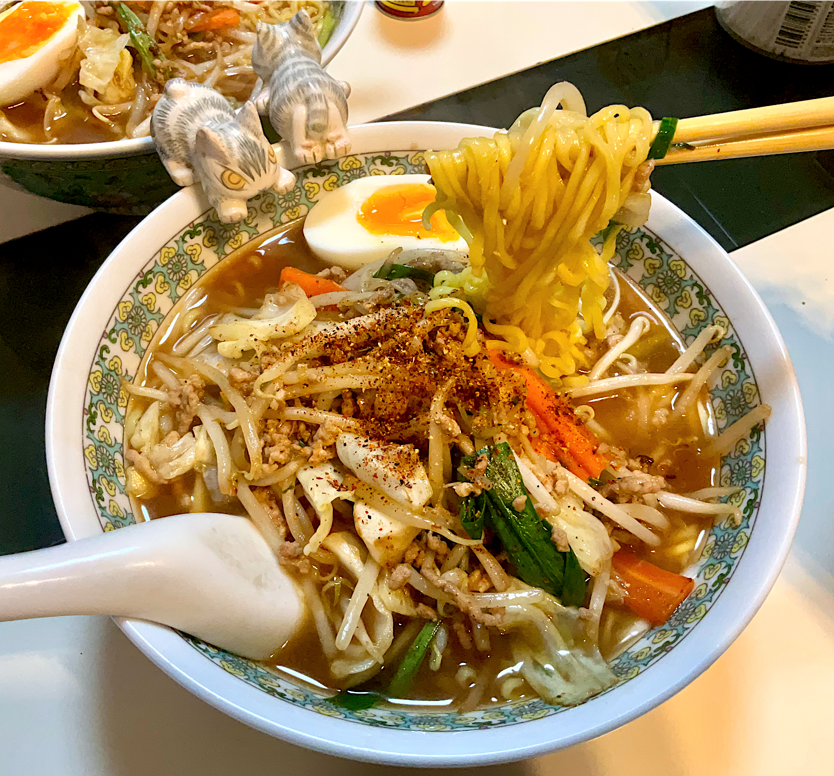 インスタントの袋麺をアレンジして具沢山味噌ラーメン